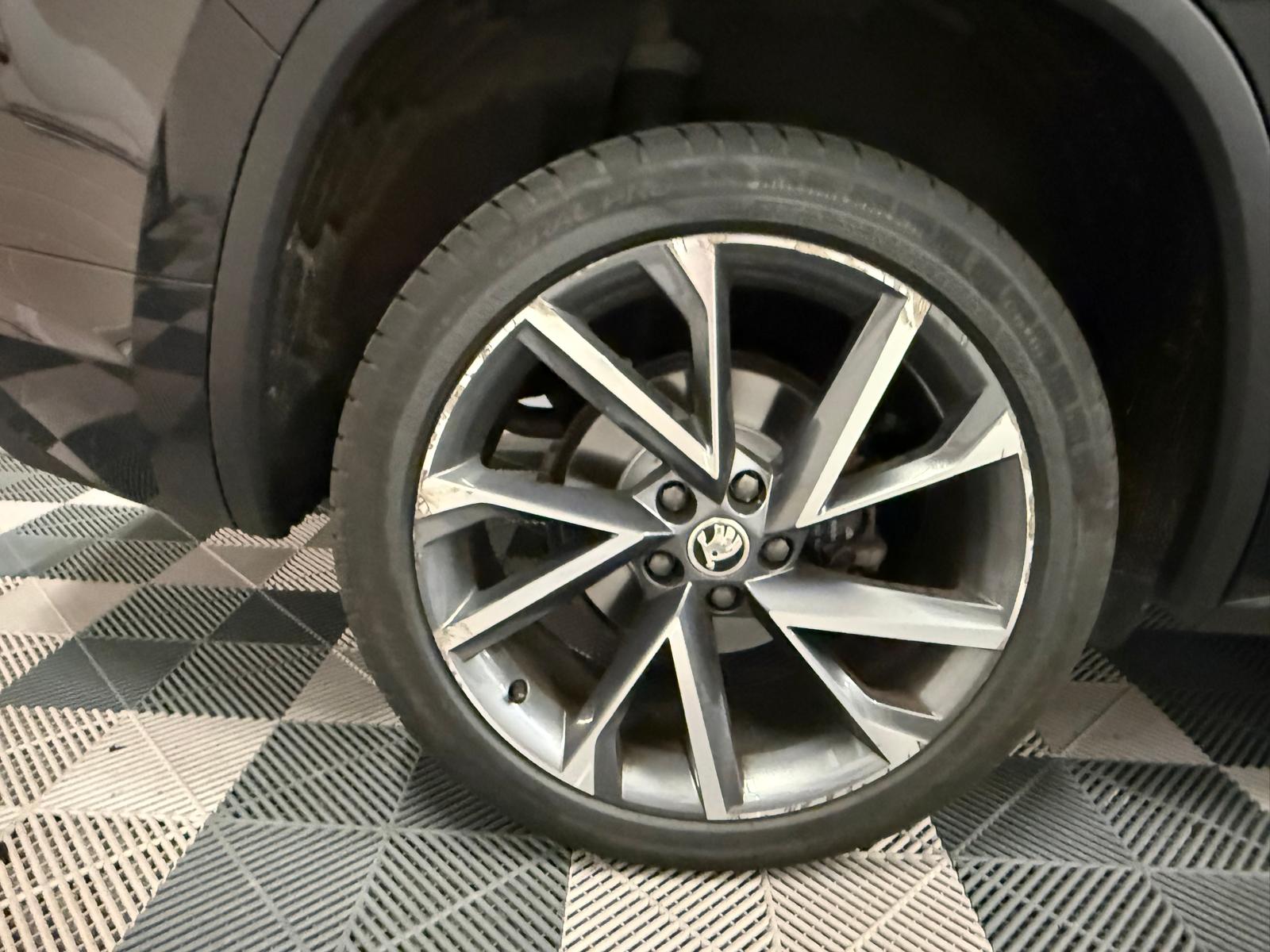 SKODA Kodiaq 2.0 TSI 4x4 Sport Line-image-31