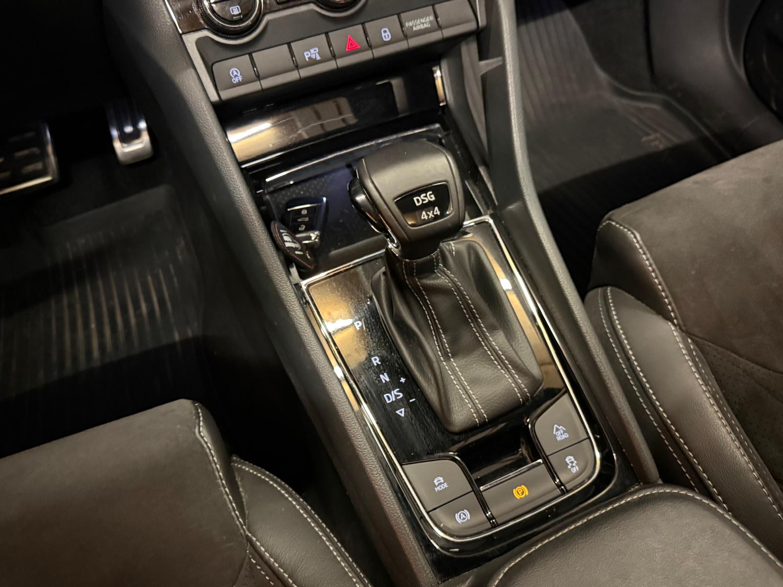 SKODA Kodiaq 2.0 TSI 4x4 Sport Line-image-25