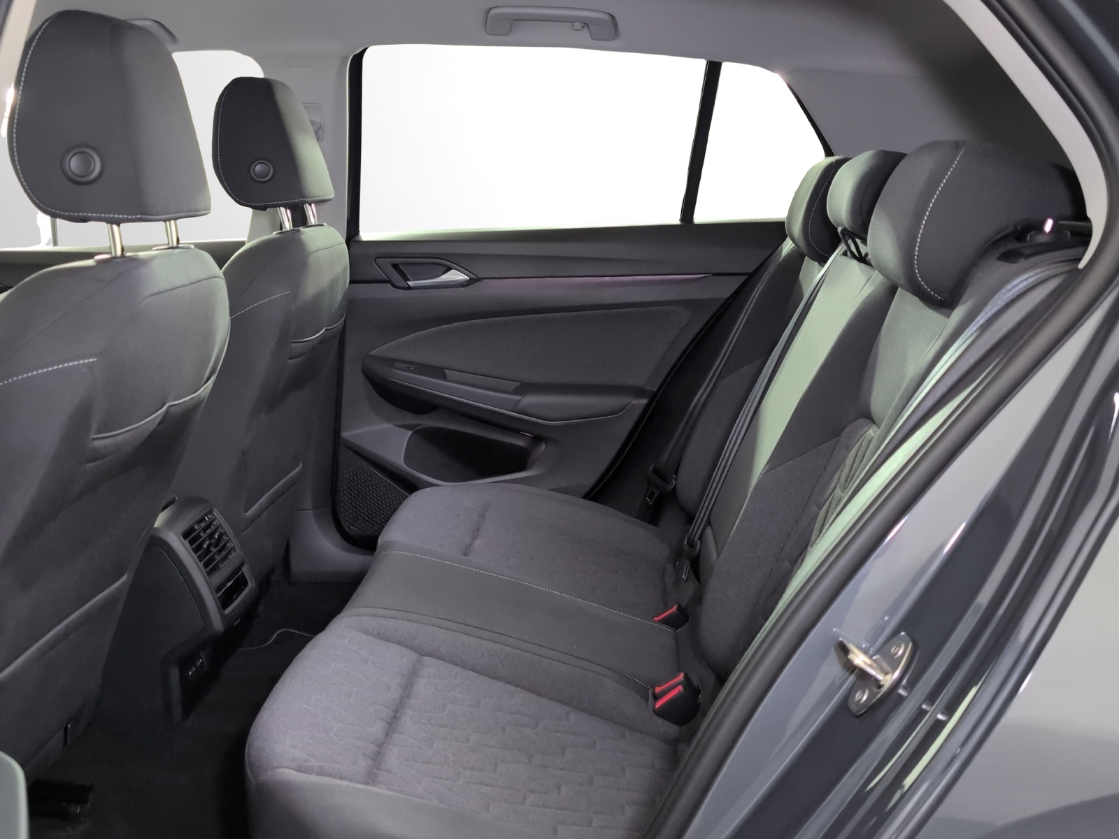 VW Golf 1.5 e TSI mHEV Life DSG-image-7