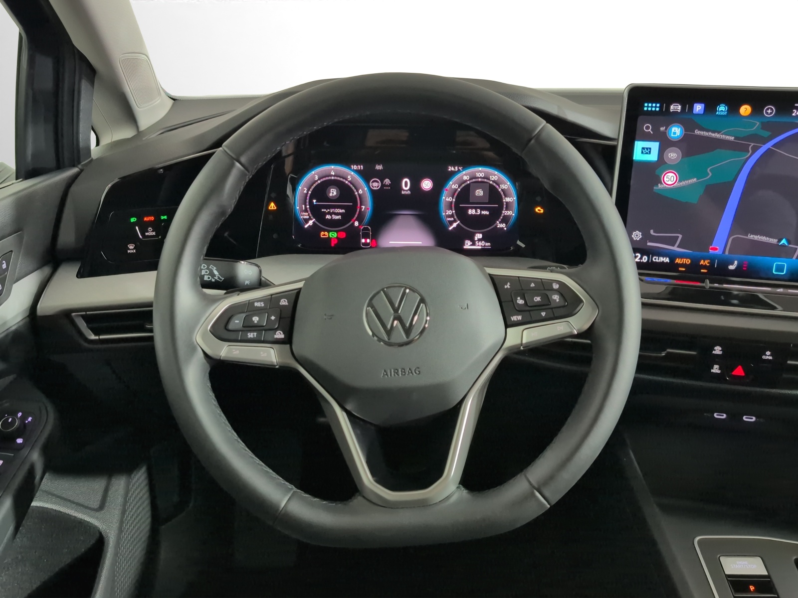 VW Golf 1.5 e TSI mHEV Life DSG-image-11