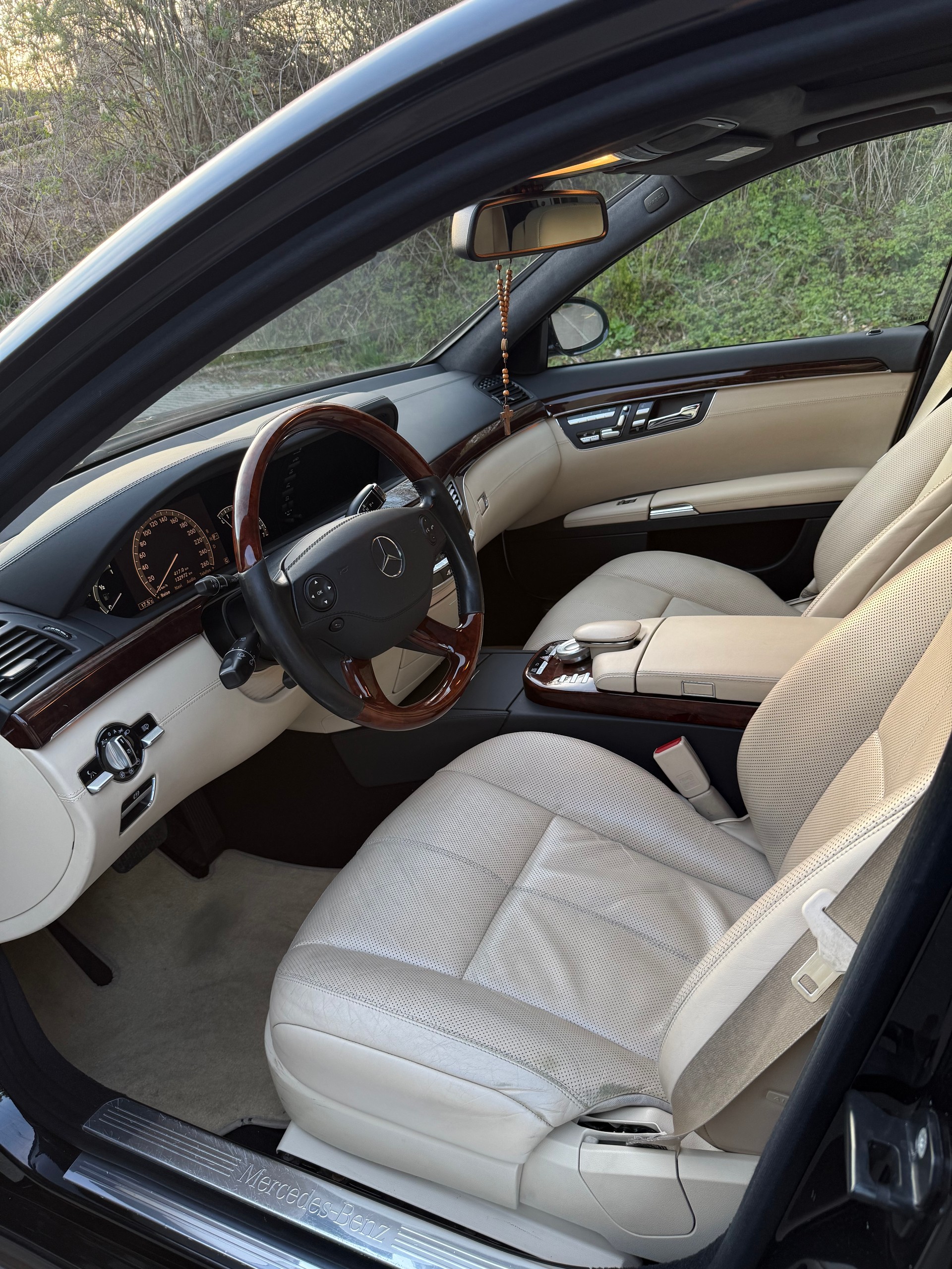 MERCEDES-BENZ S 500 V8 4matic lang-image-4
