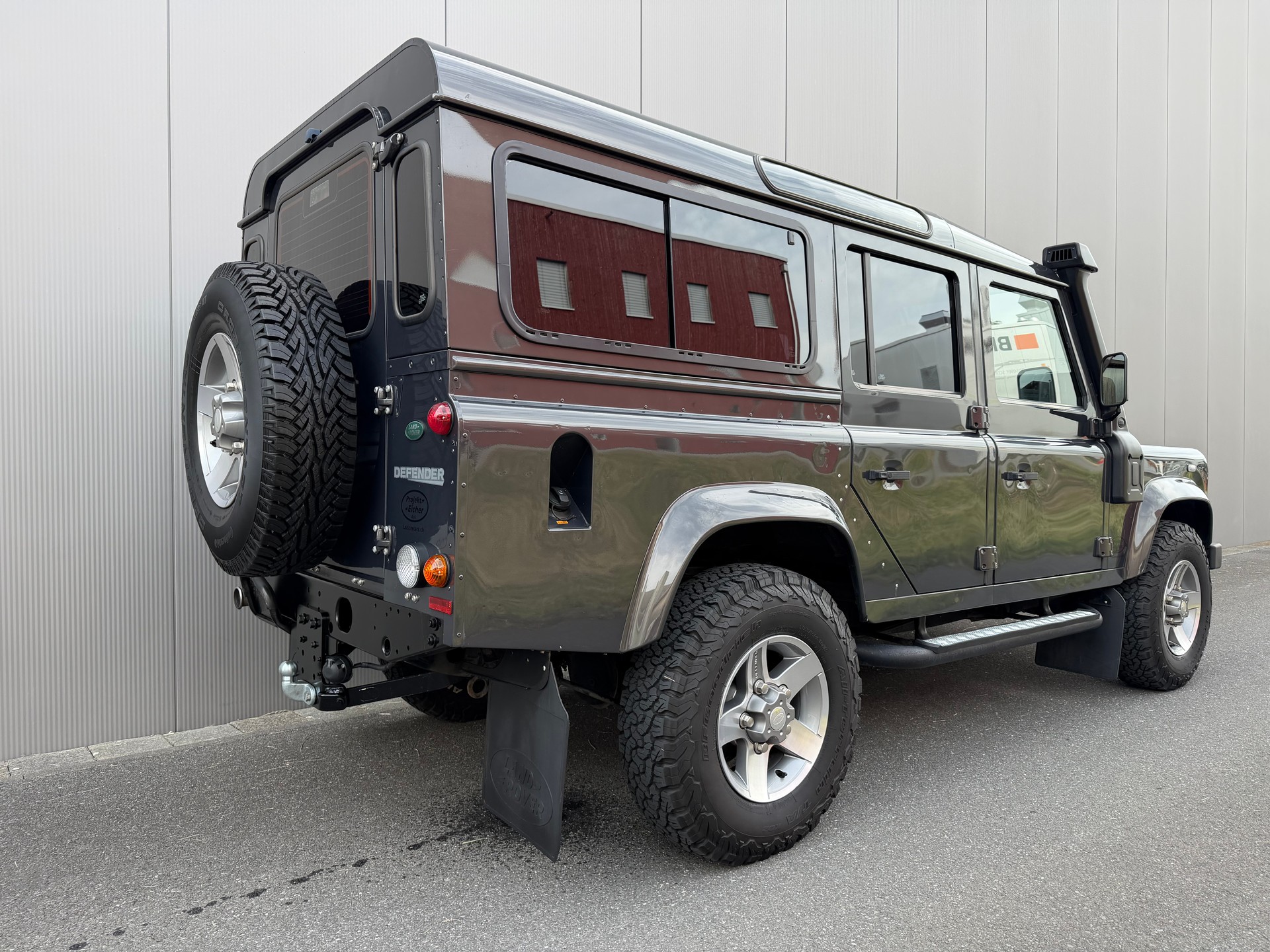 LAND ROVER Defender 110 2.2 TD4 *Havana*-image-5