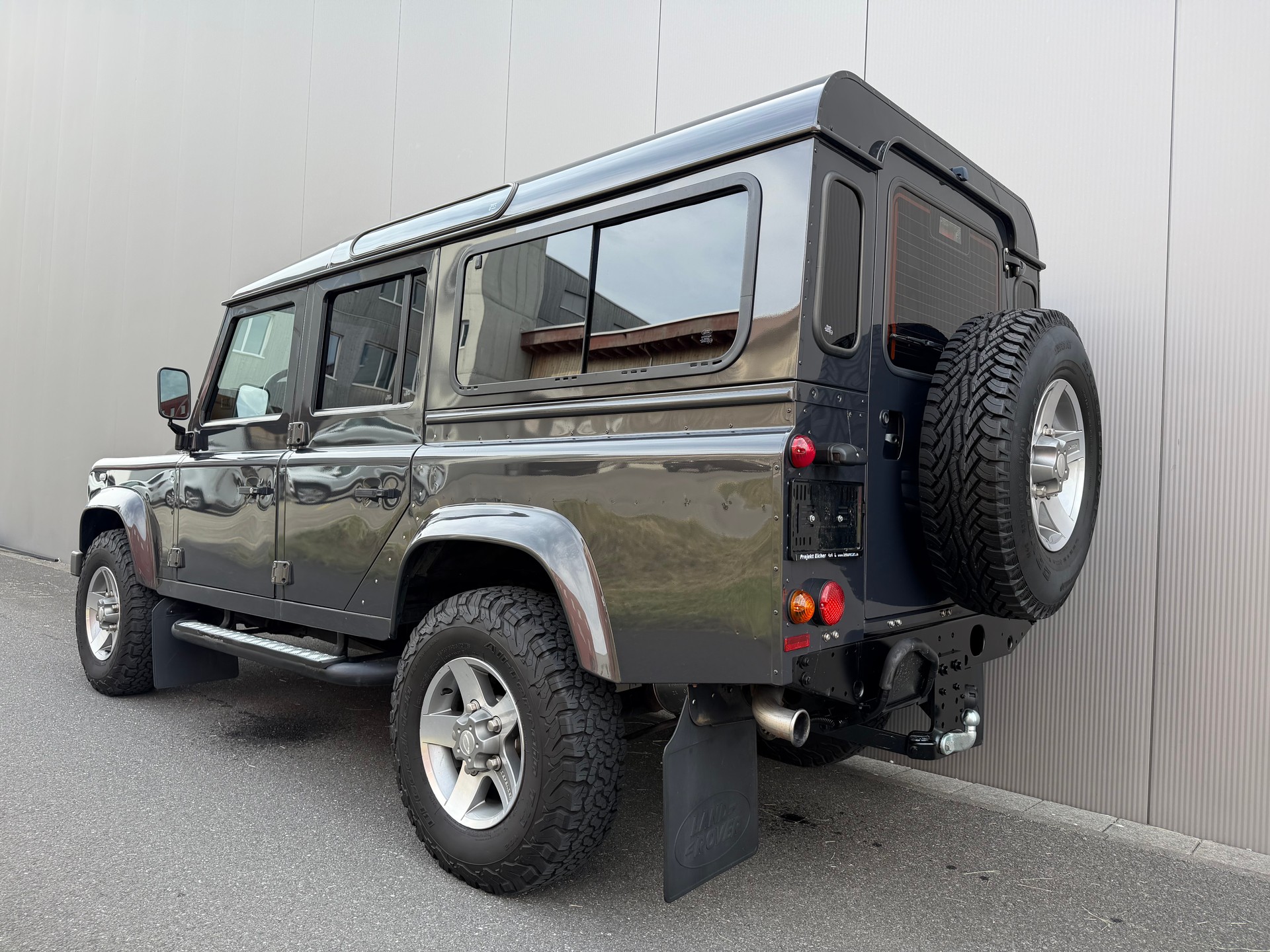 LAND ROVER Defender 110 2.2 TD4 *Havana*-image-2