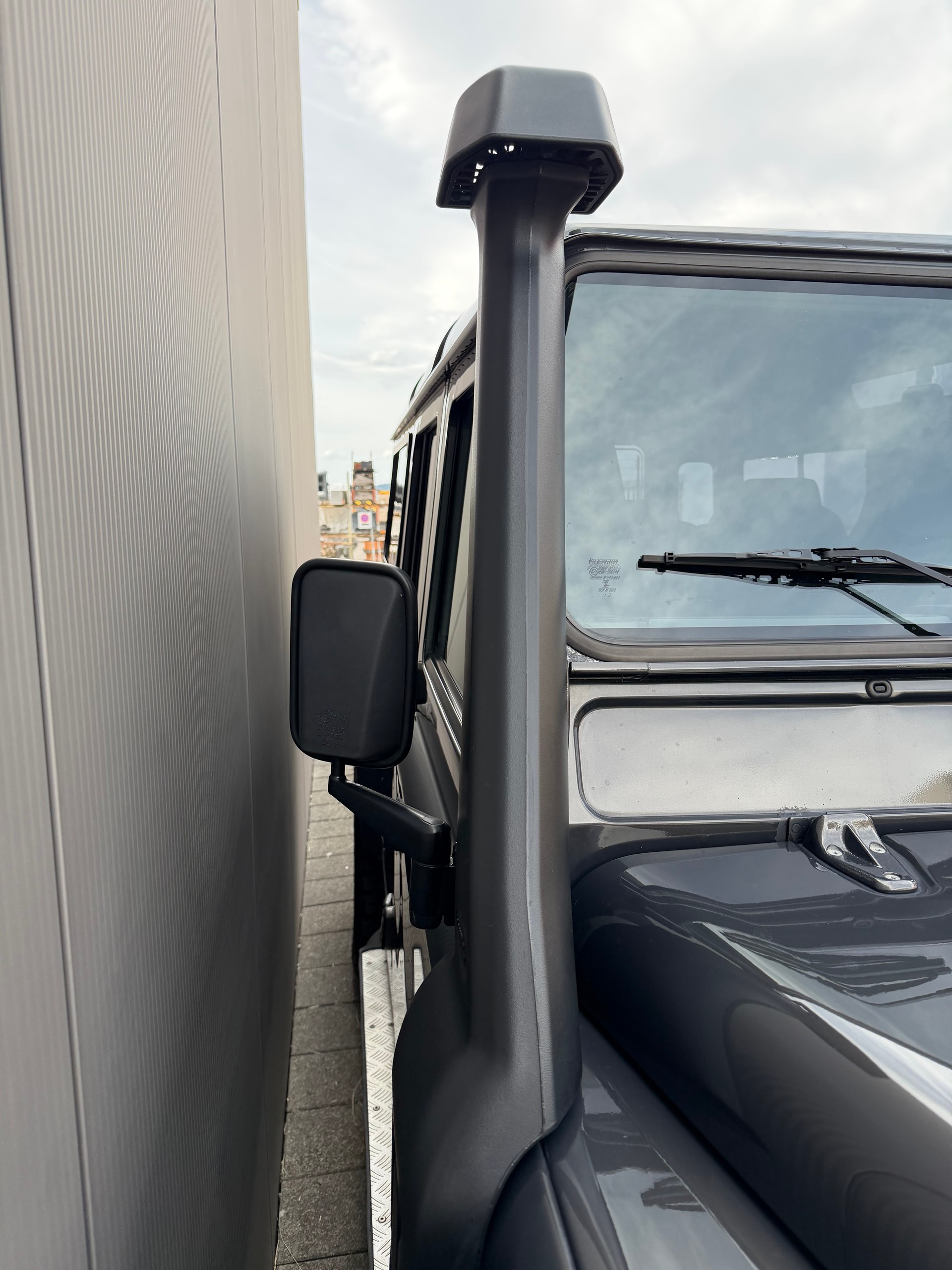 LAND ROVER Defender 110 2.2 TD4 *Havana*-image-21
