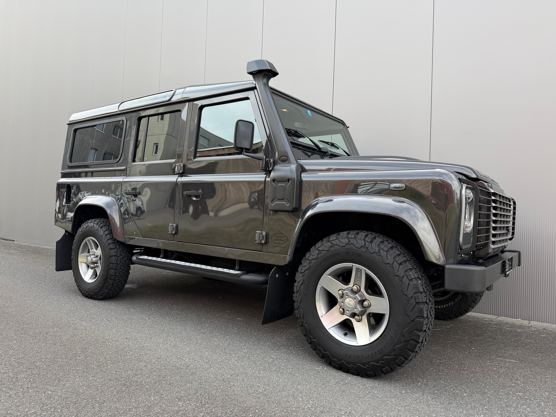 LAND ROVER Defender 110 2.2 TD4 *Havana*-image-3