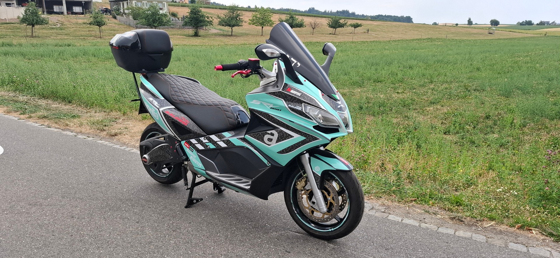 APRILIA SRV 850-image-4