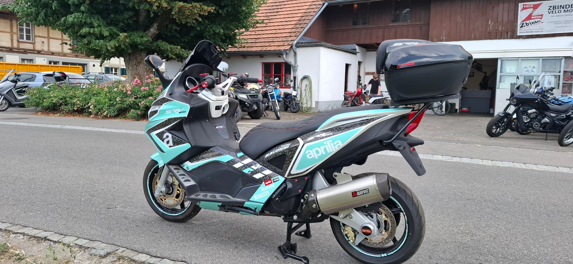 APRILIA SRV 850-image-1