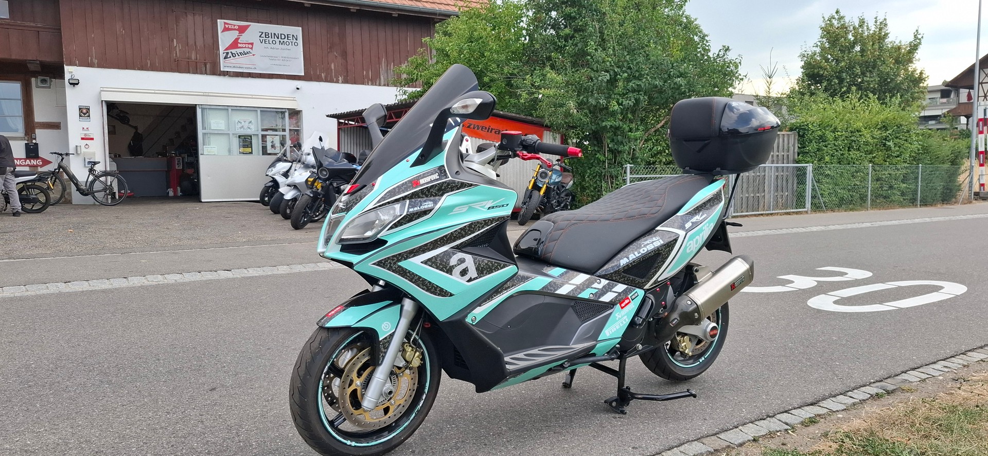 APRILIA SRV 850-image-2