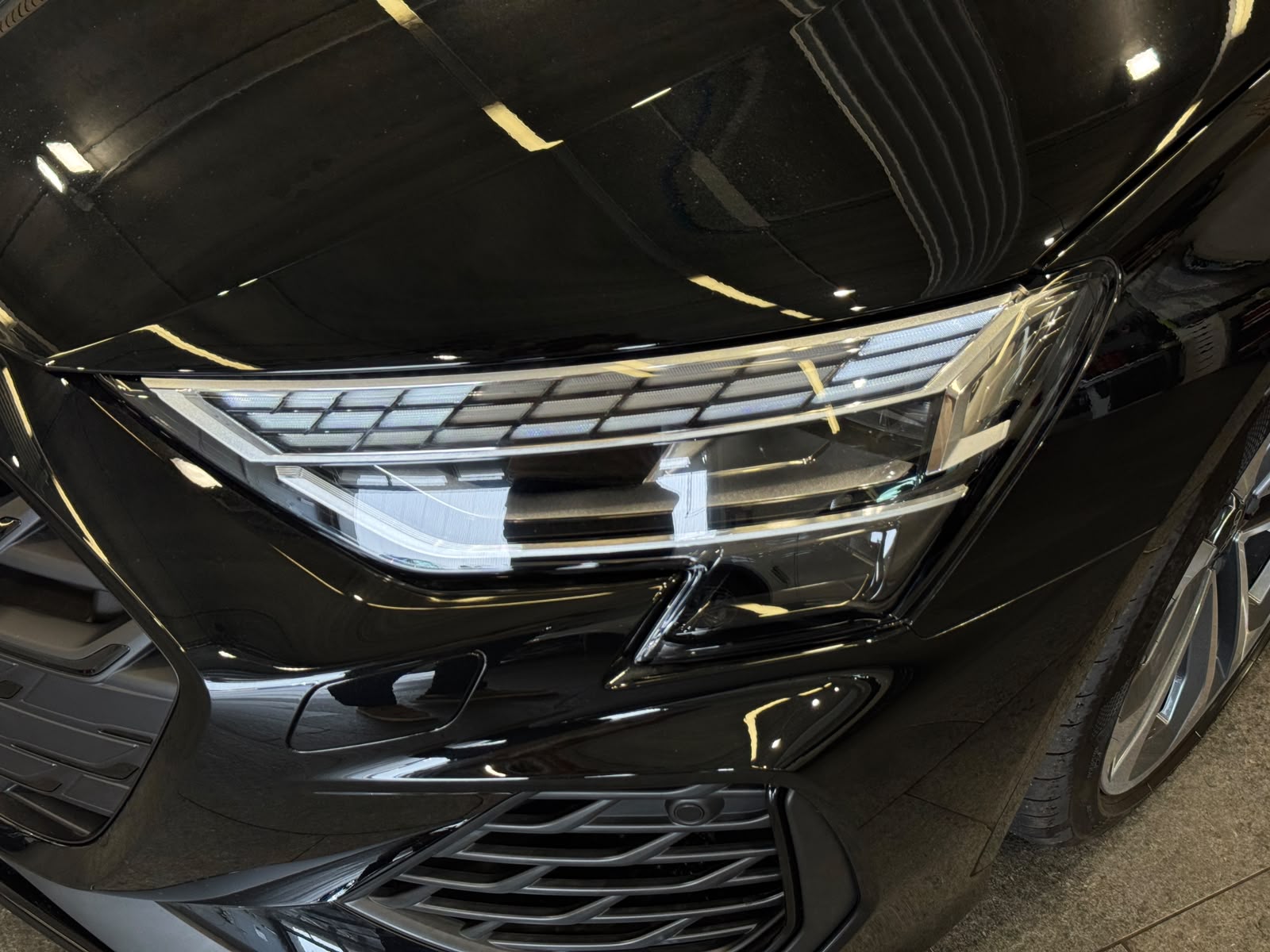 AUDI S3 Limousine TFSI quattro S-tronic-image-3