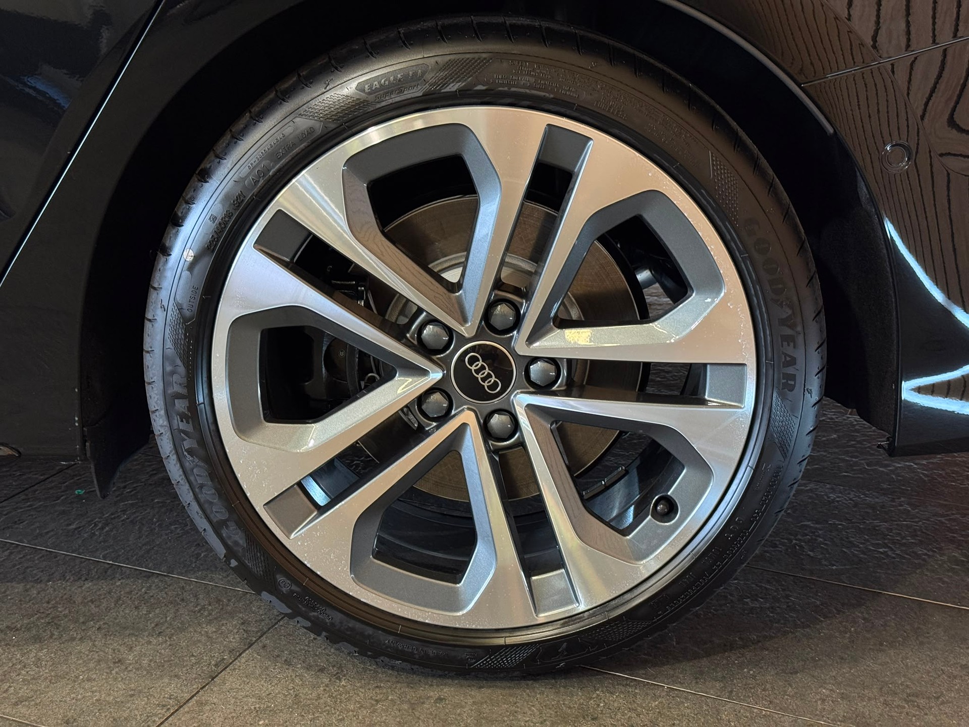 AUDI S3 Limousine TFSI quattro S-tronic-image-10