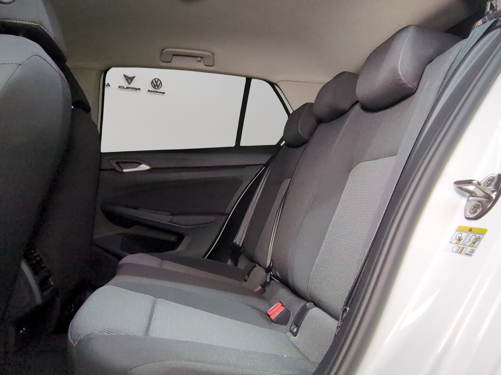 VW Golf 1.5 e TSI mHEV Value DSG-image-8