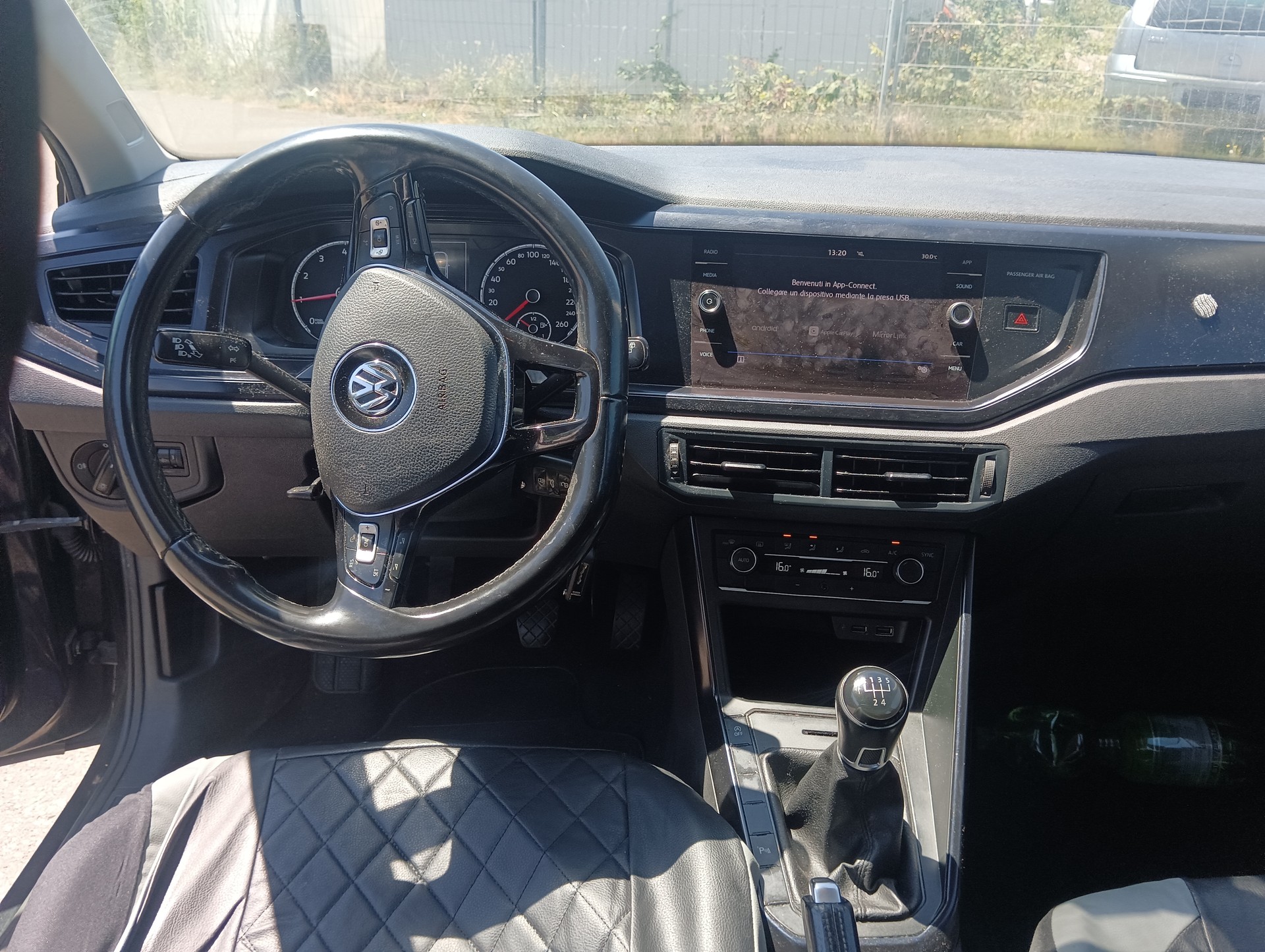 VW Polo 1.0 BMT Comfortline-image-4