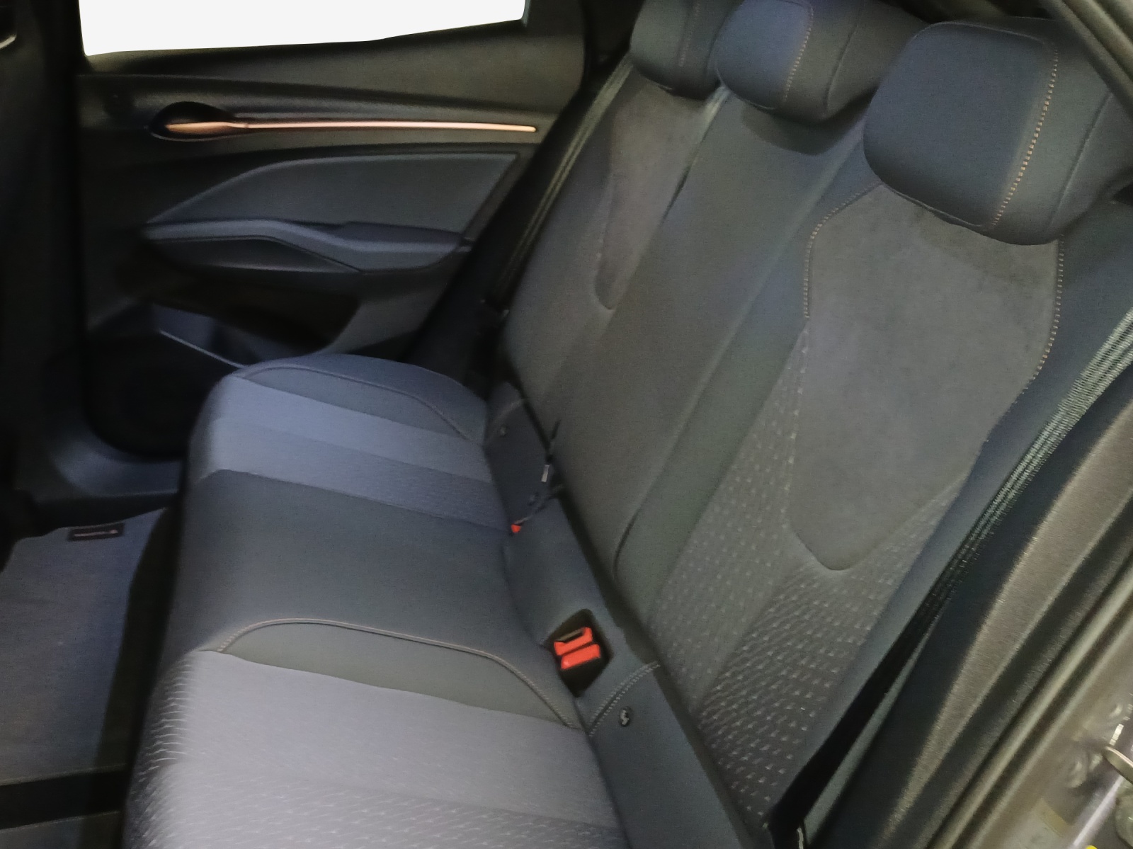 CUPRA Raval 52 kWh Dynamic+ Launch Edition-image-11