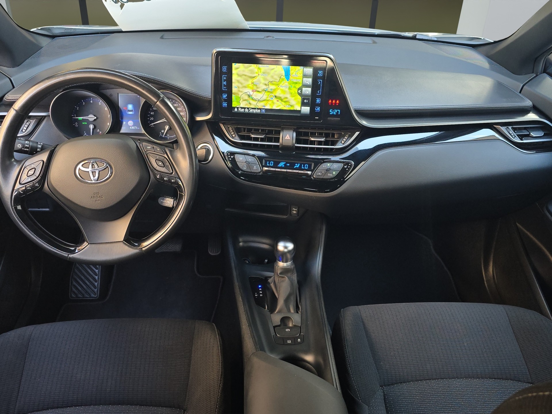 TOYOTA C-HR 1.2 T Comfort 4x4-image-13