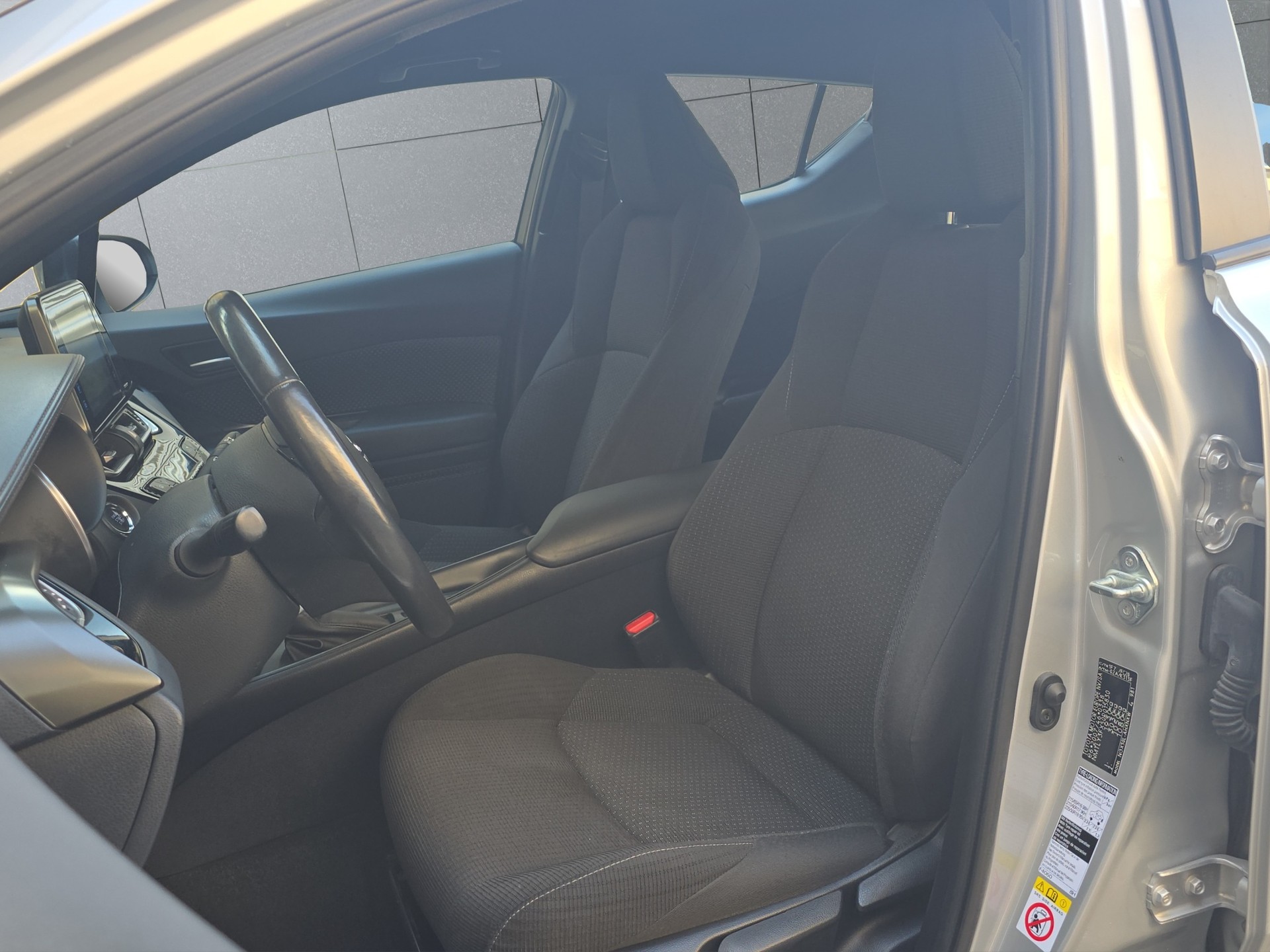 TOYOTA C-HR 1.2 T Comfort 4x4-image-14