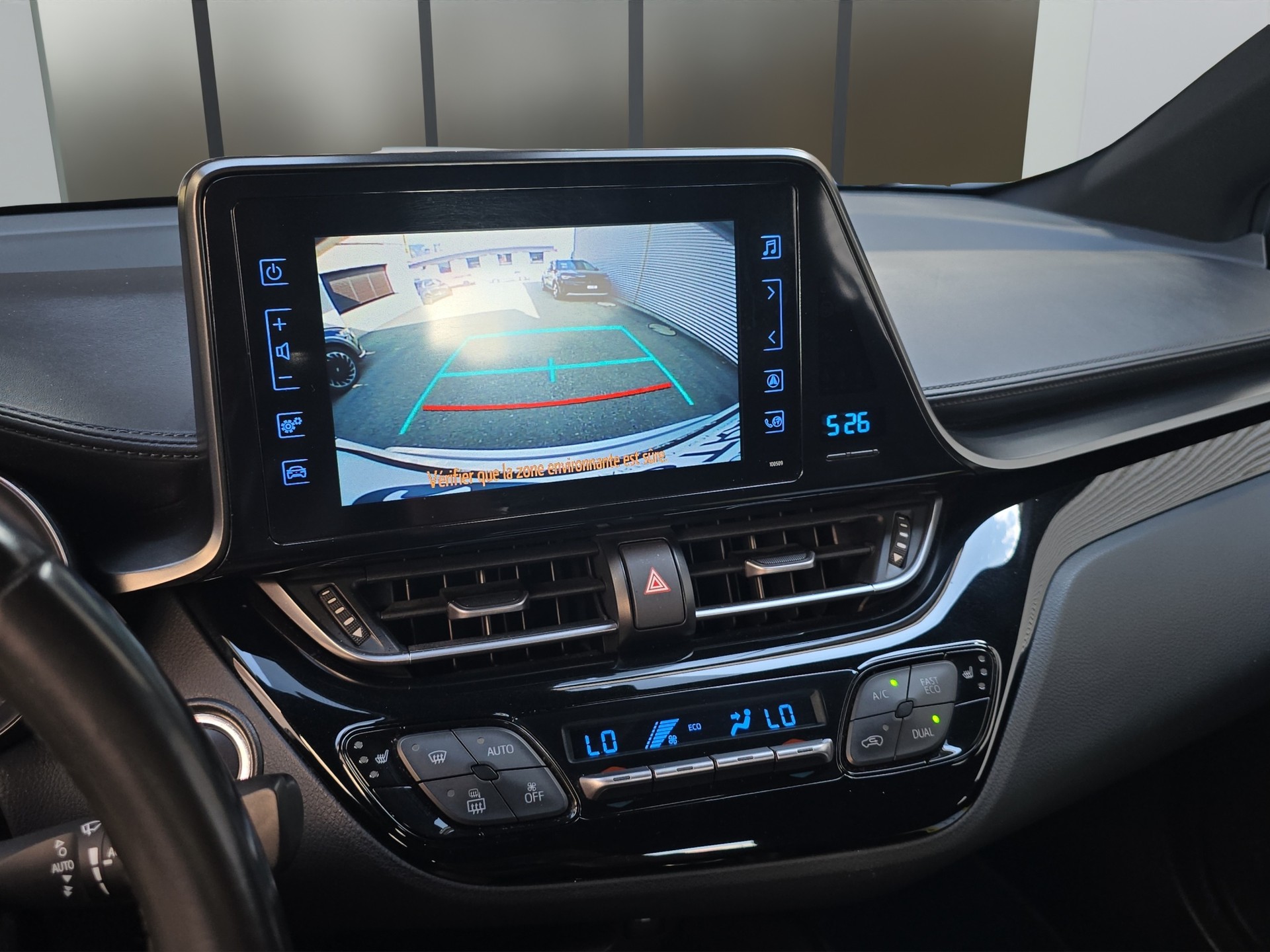 TOYOTA C-HR 1.2 T Comfort 4x4-image-10