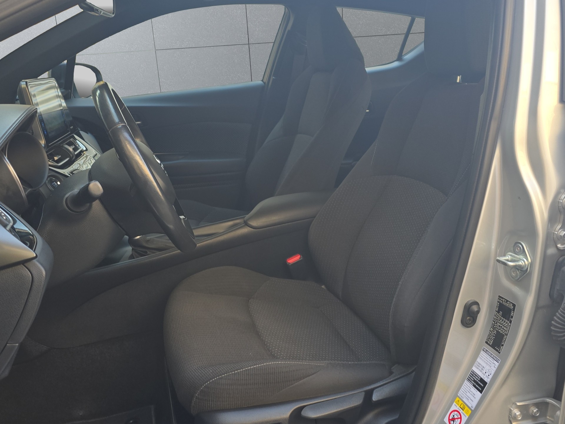 TOYOTA C-HR 1.2 T Comfort 4x4-image-15