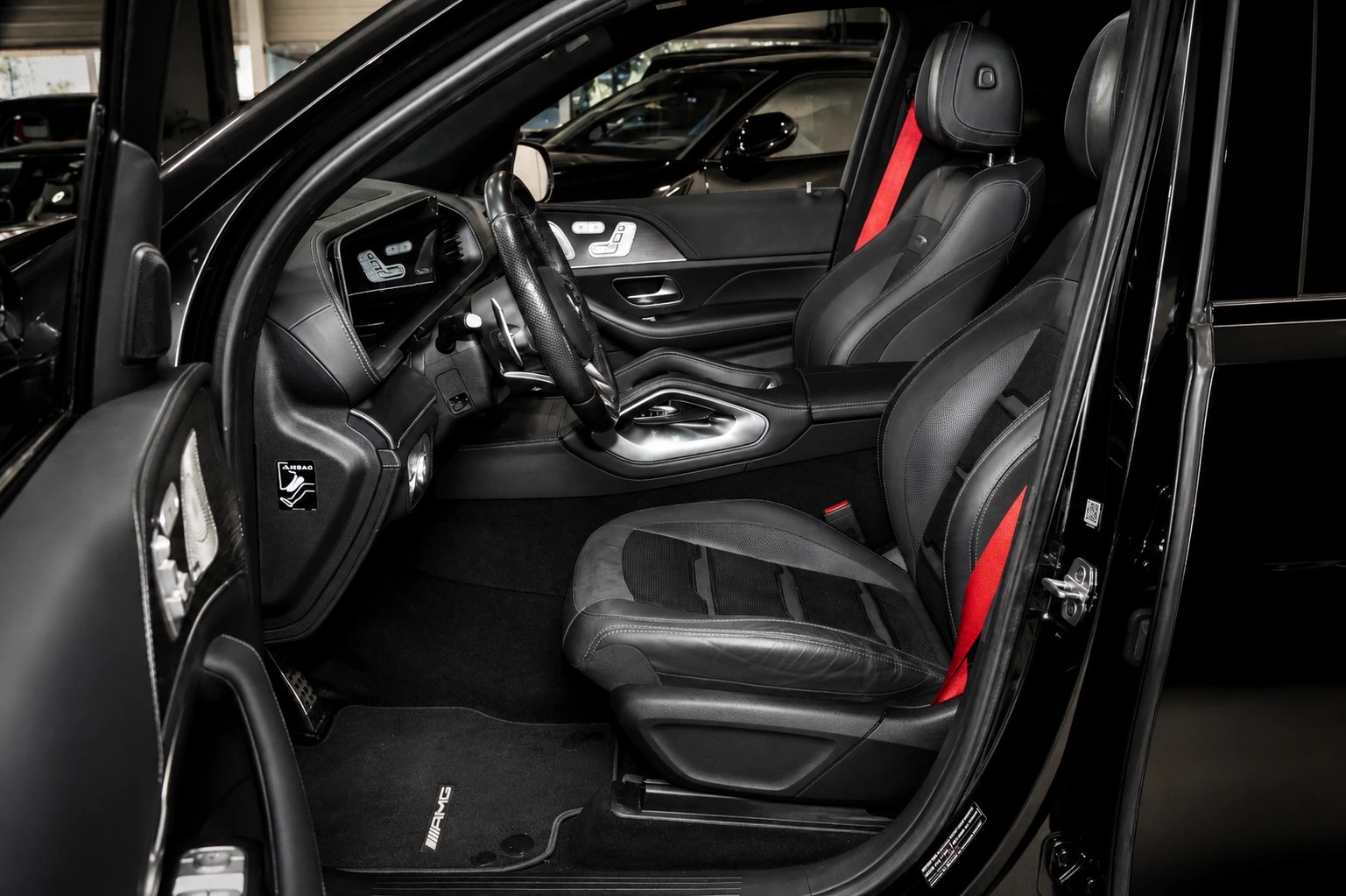 MERCEDES-BENZ GLE 53 AMG 4matic+ CH FAHRZEUG AUS 1. HAND-image-8