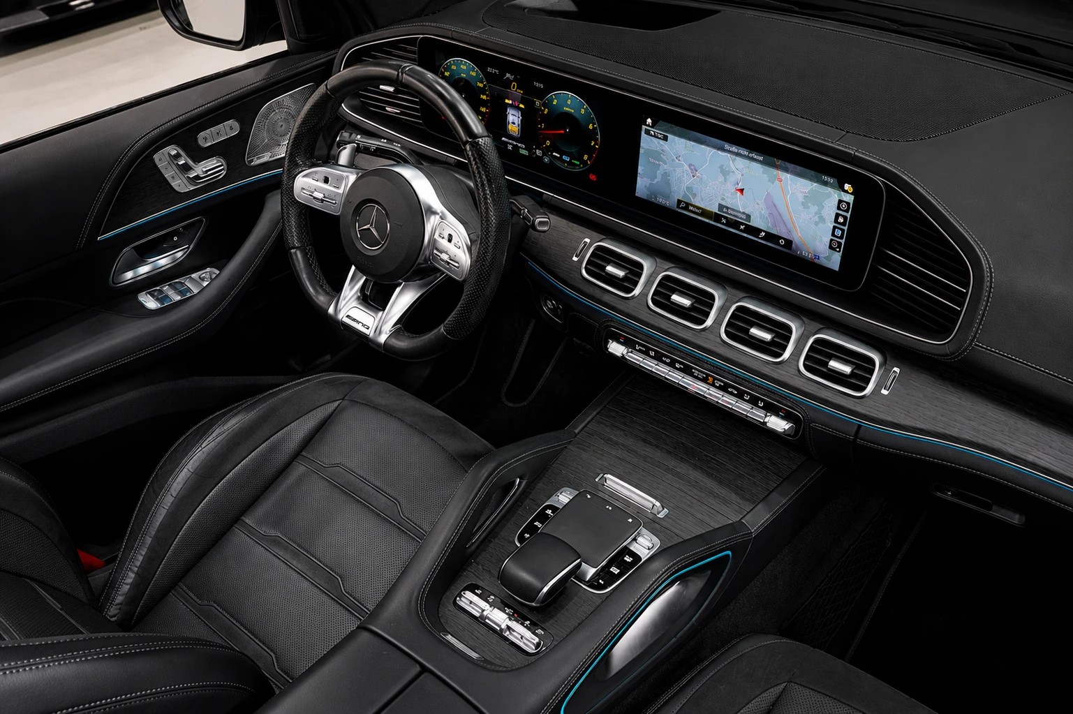 MERCEDES-BENZ GLE 53 AMG 4matic+ CH FAHRZEUG AUS 1. HAND-image-13