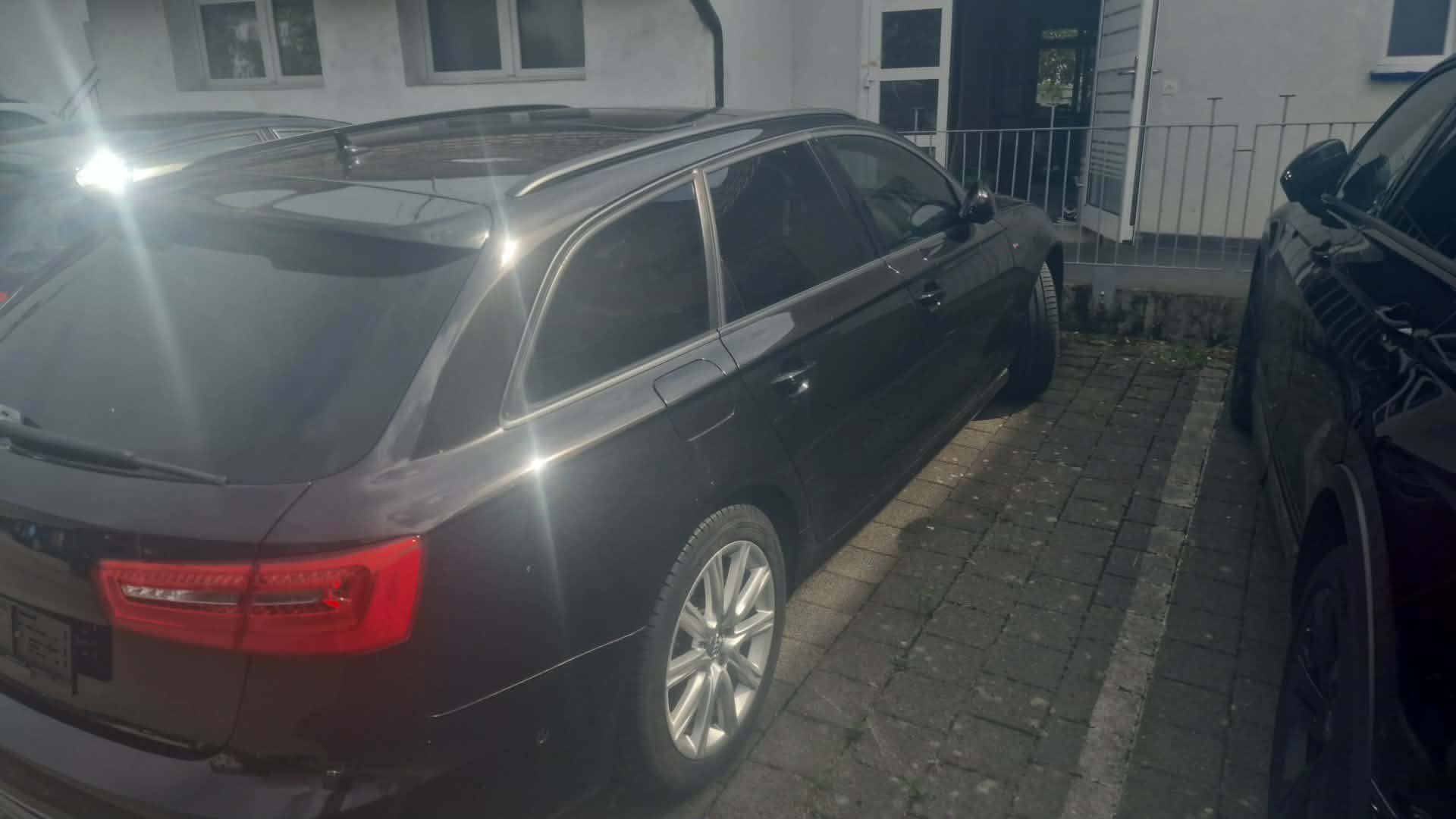 AUDI 3.0 V6 TDI 245 quattro S-Tr.-image-3
