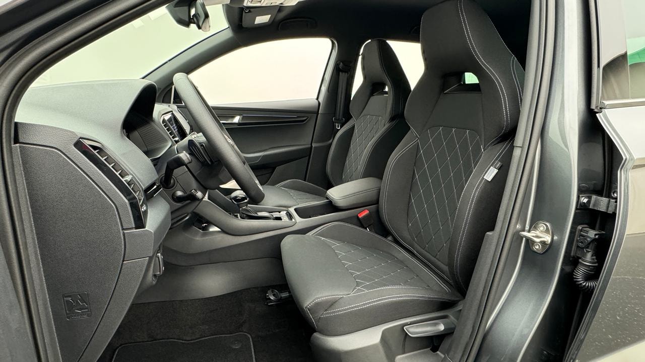 SKODA Karoq 2.0 TSI SportLine 4x4 DSG-image-4