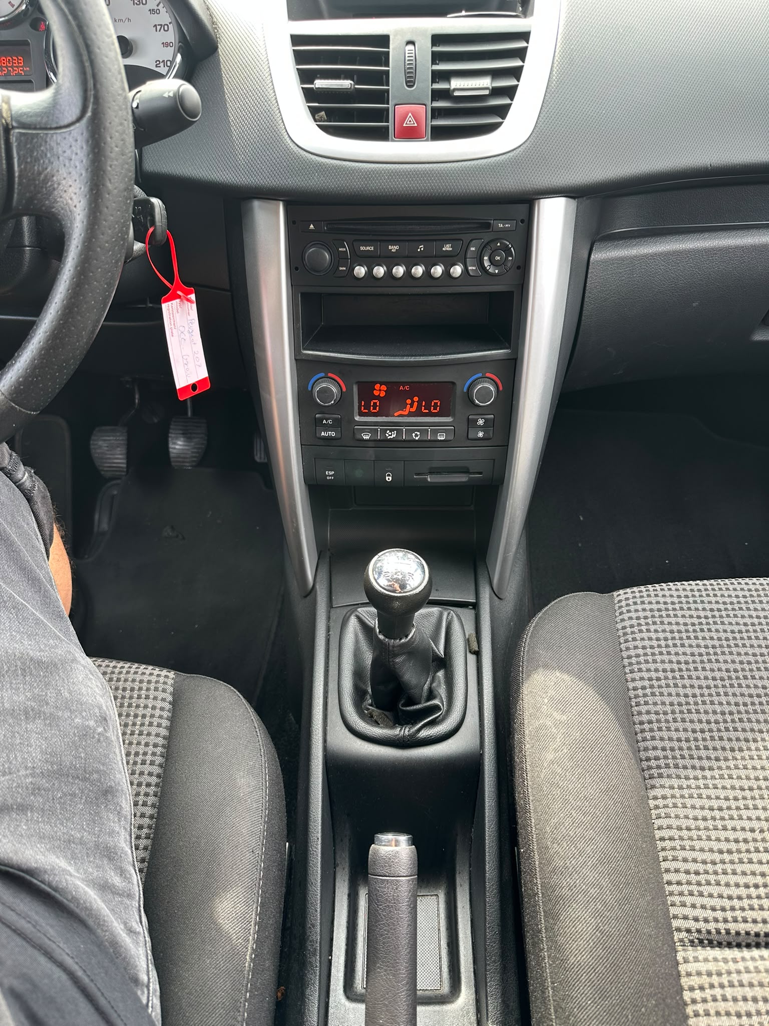 PEUGEOT 207 1.6 16V Lion Edition-image-17