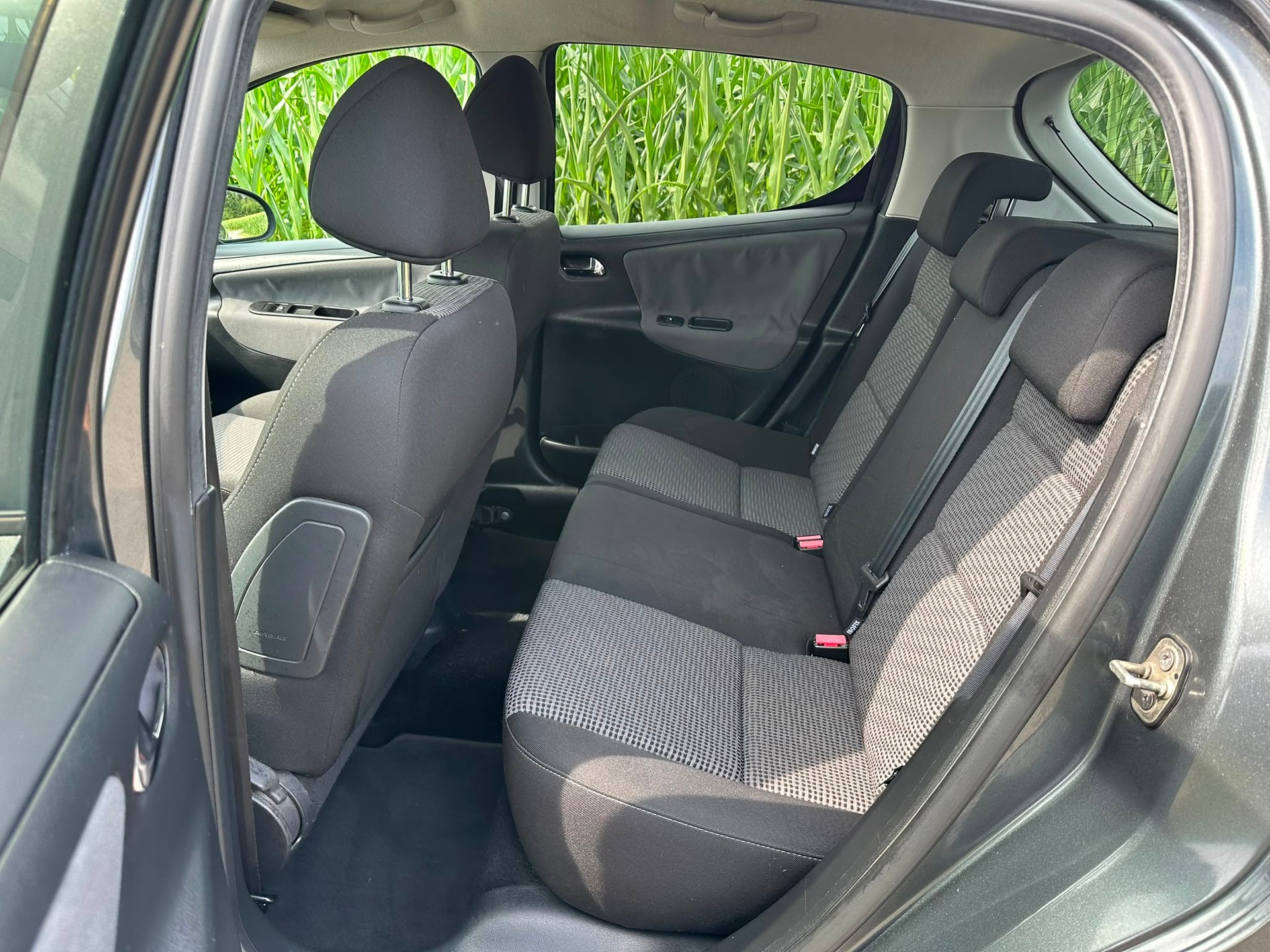 PEUGEOT 207 1.6 16V Lion Edition-image-11