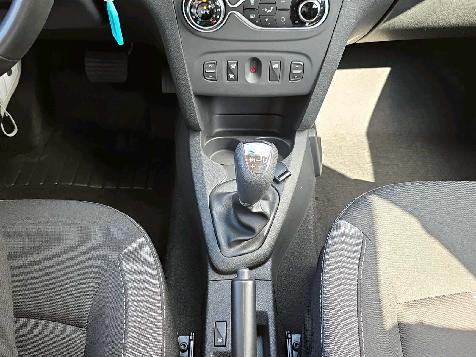 DACIA Sandero 0.9 TCe Stepw. Unlim.2 E6c S/S-image-10