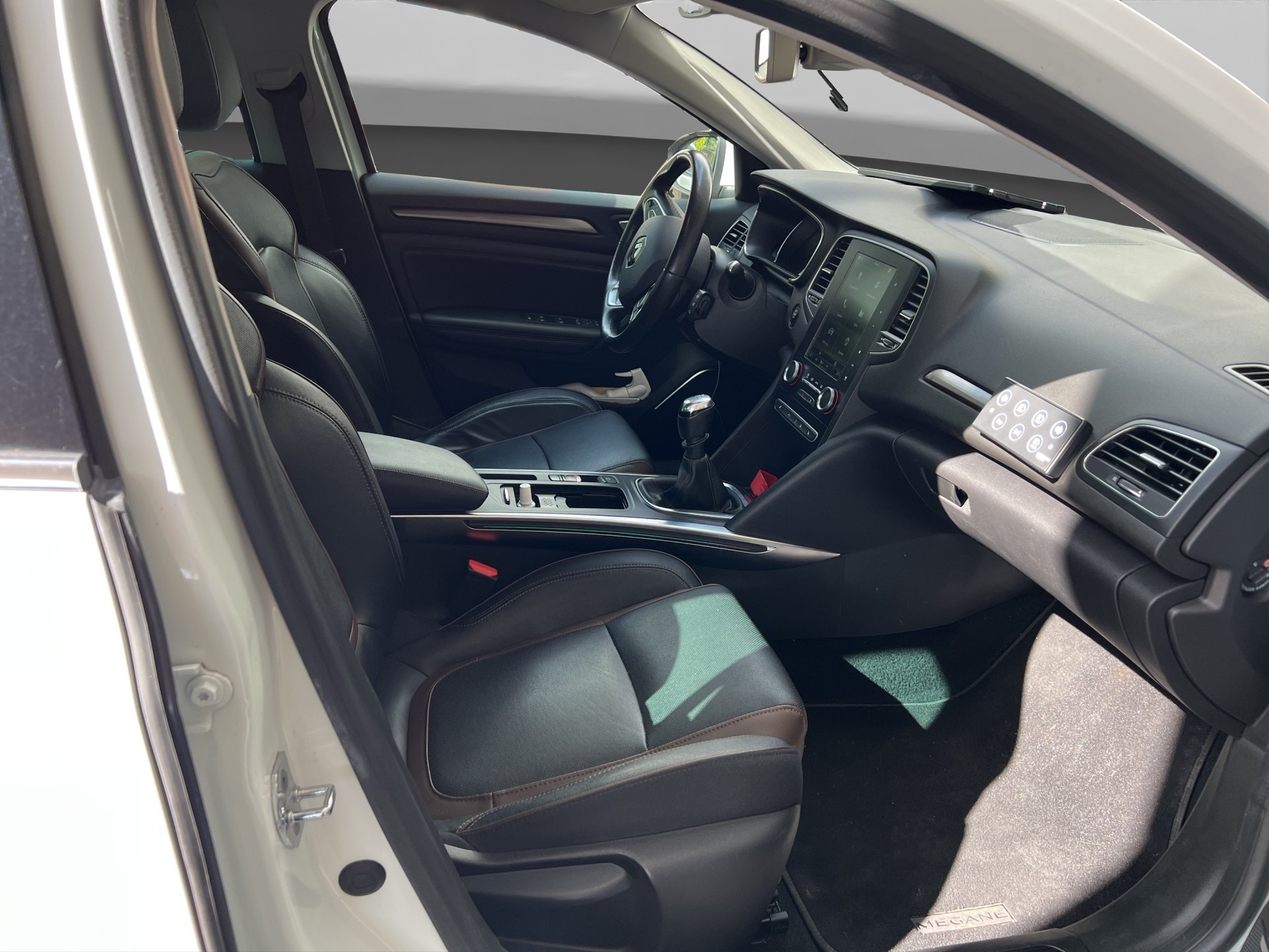 RENAULT Mégane 1.2 16V Turbo 90th Anniversary-image-9