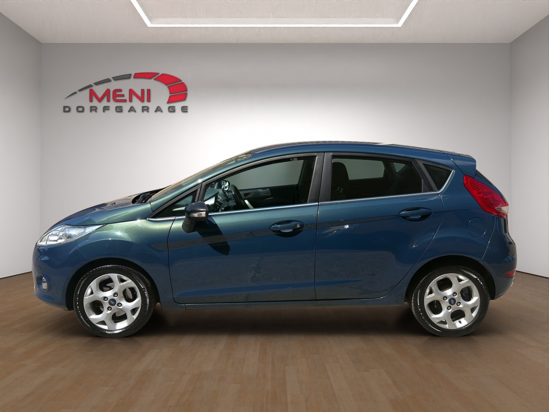FORD Fiesta 1.4 16V Trend Automatic-image-3