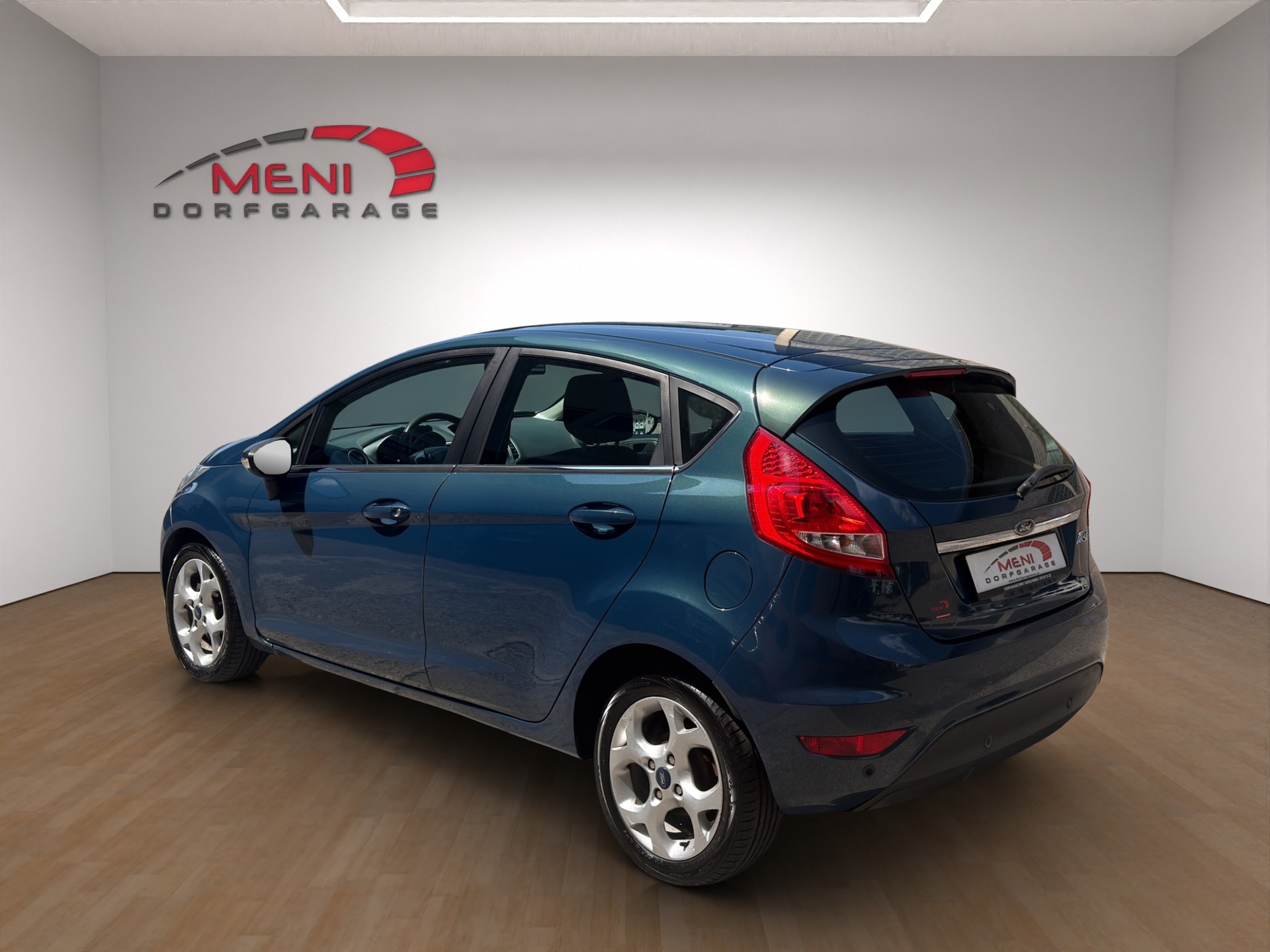 FORD Fiesta 1.4 16V Trend Automatic-image-4