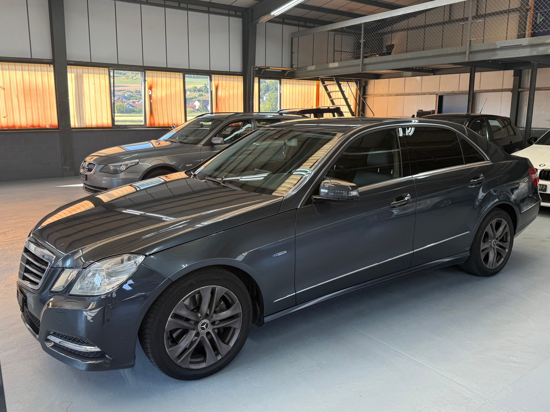 MERCEDES-BENZ E 250 CDI BlueEfficiency Avantgarde Automatic-image-6