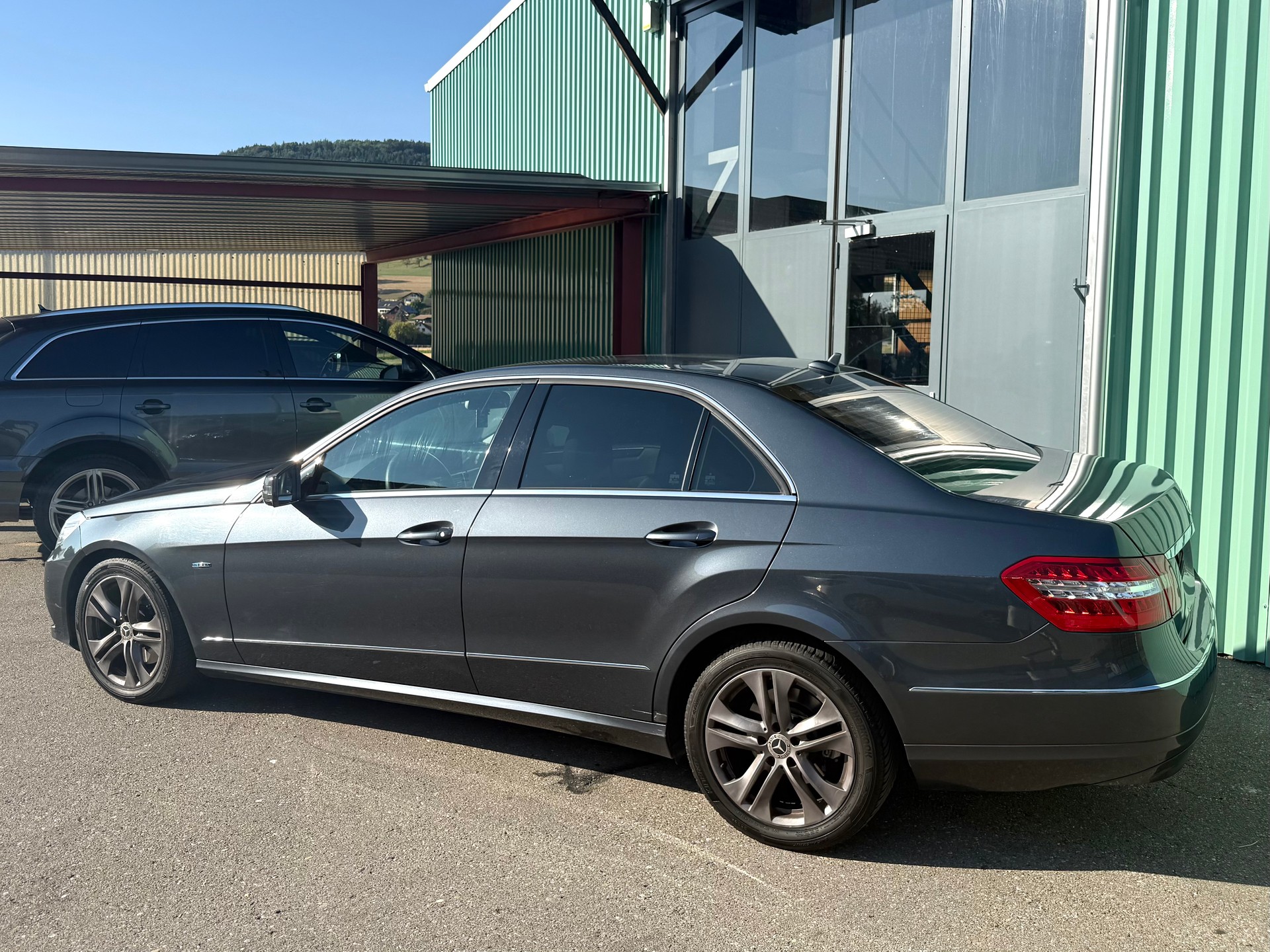 MERCEDES-BENZ E 250 CDI BlueEfficiency Avantgarde Automatic-image-1