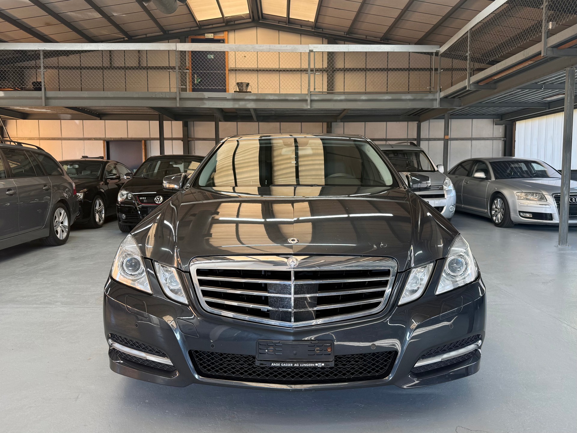 MERCEDES-BENZ E 250 CDI BlueEfficiency Avantgarde Automatic-image-2