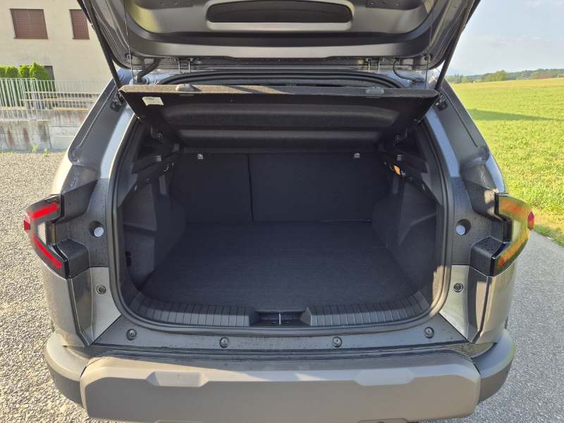DACIA Duster 1.2 Hybrid Journey 4WD-image-13