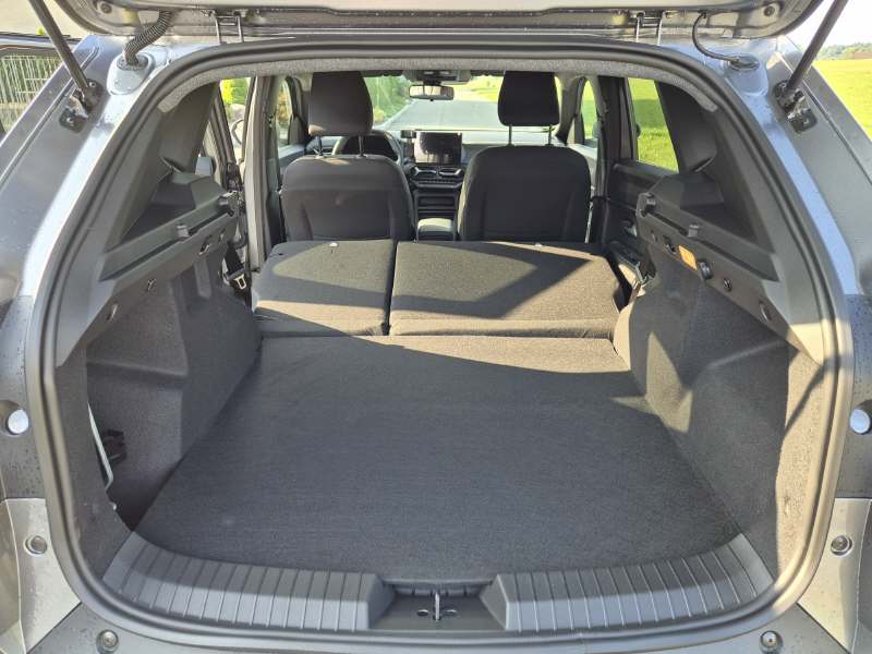 DACIA Duster 1.2 Hybrid Journey 4WD-image-12