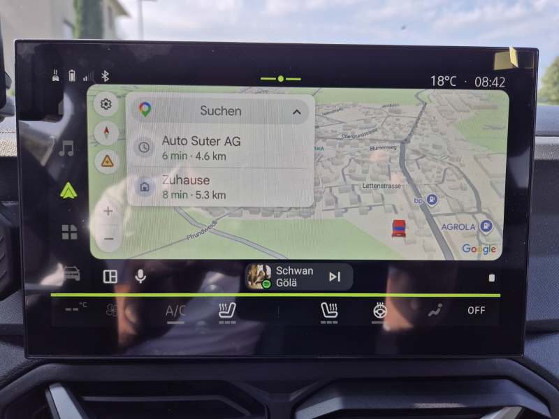 DACIA Duster 1.2 Hybrid Journey 4WD-image-8