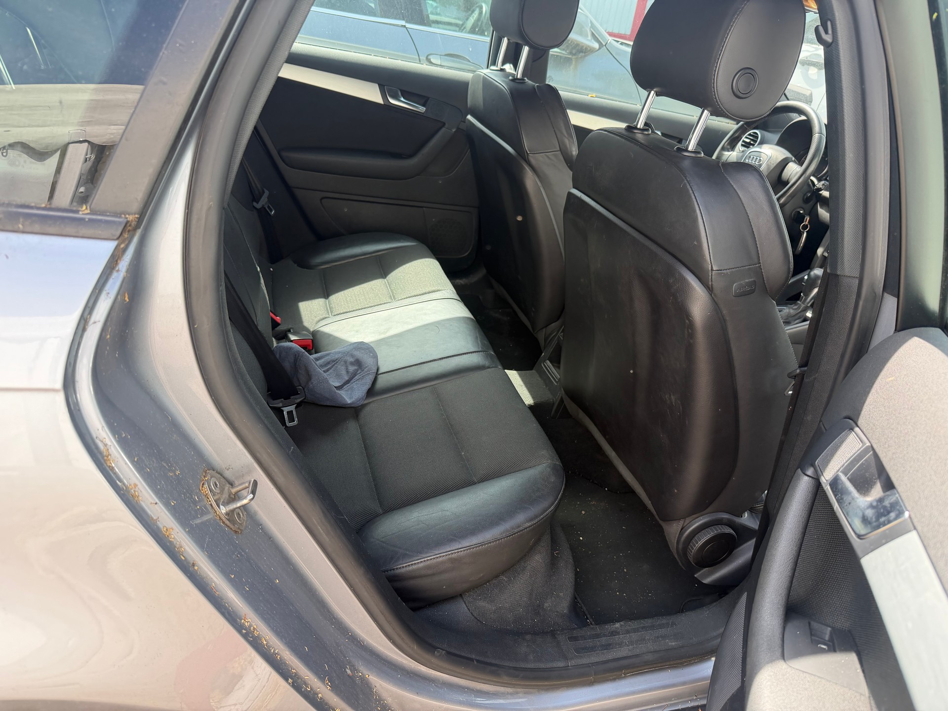 AUDI A3 Sportback 2.0 TDI SLine-image-6