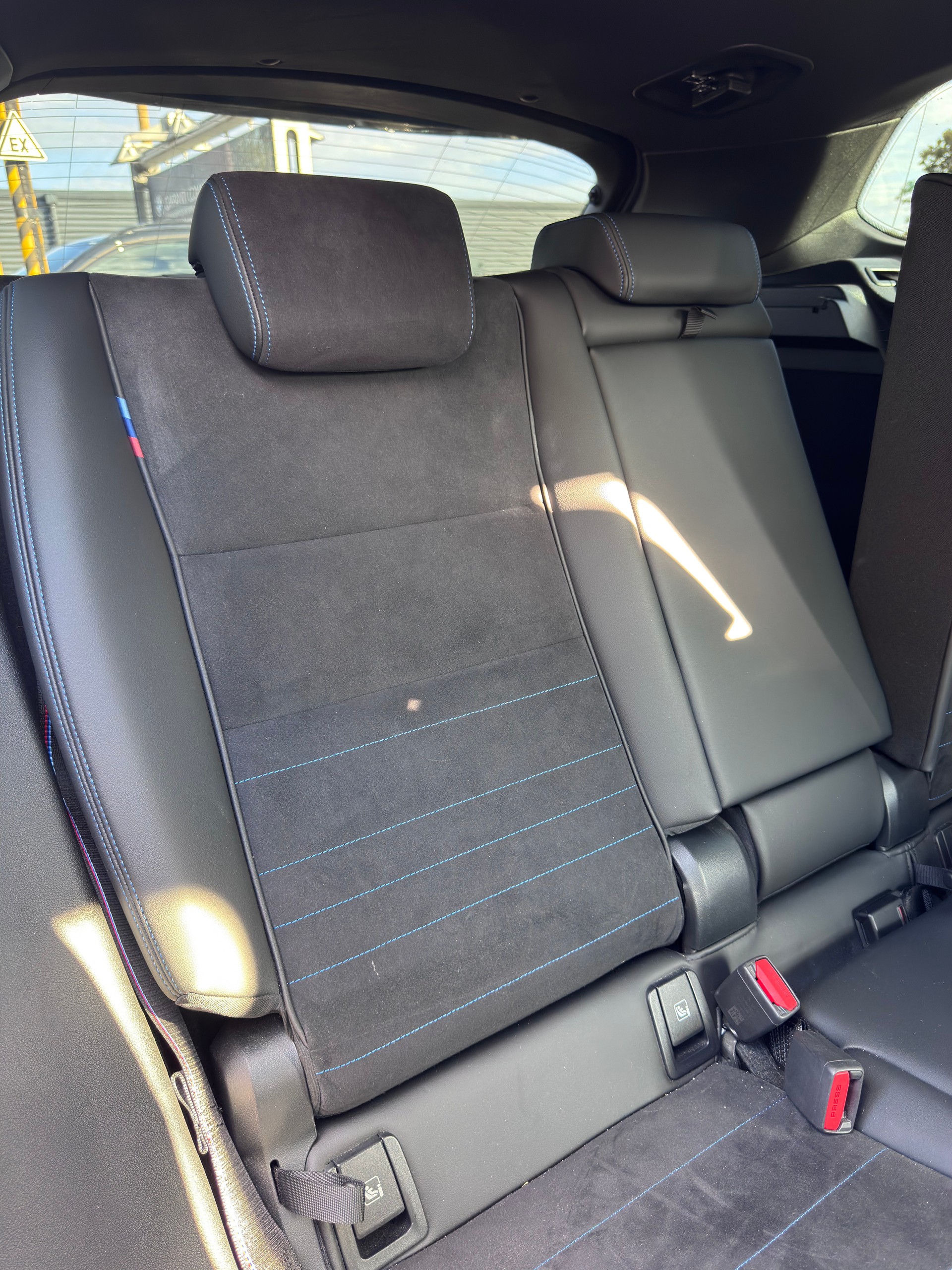 BMW 30e xDrive M Sport Pro-image-5
