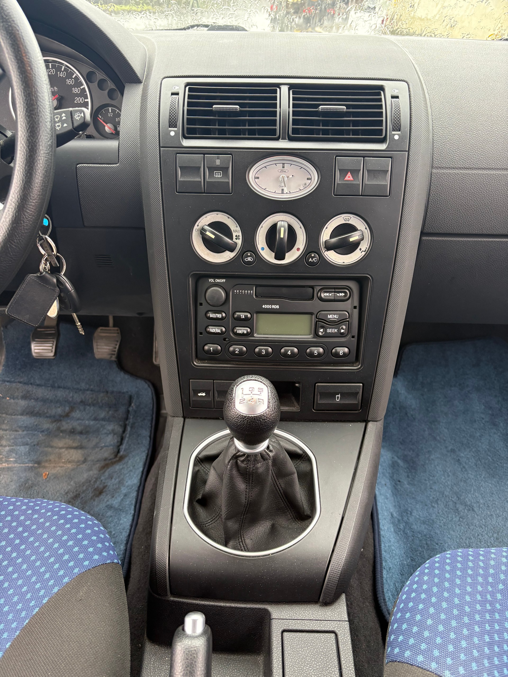 FORD Mondeo 2.0i-image-8