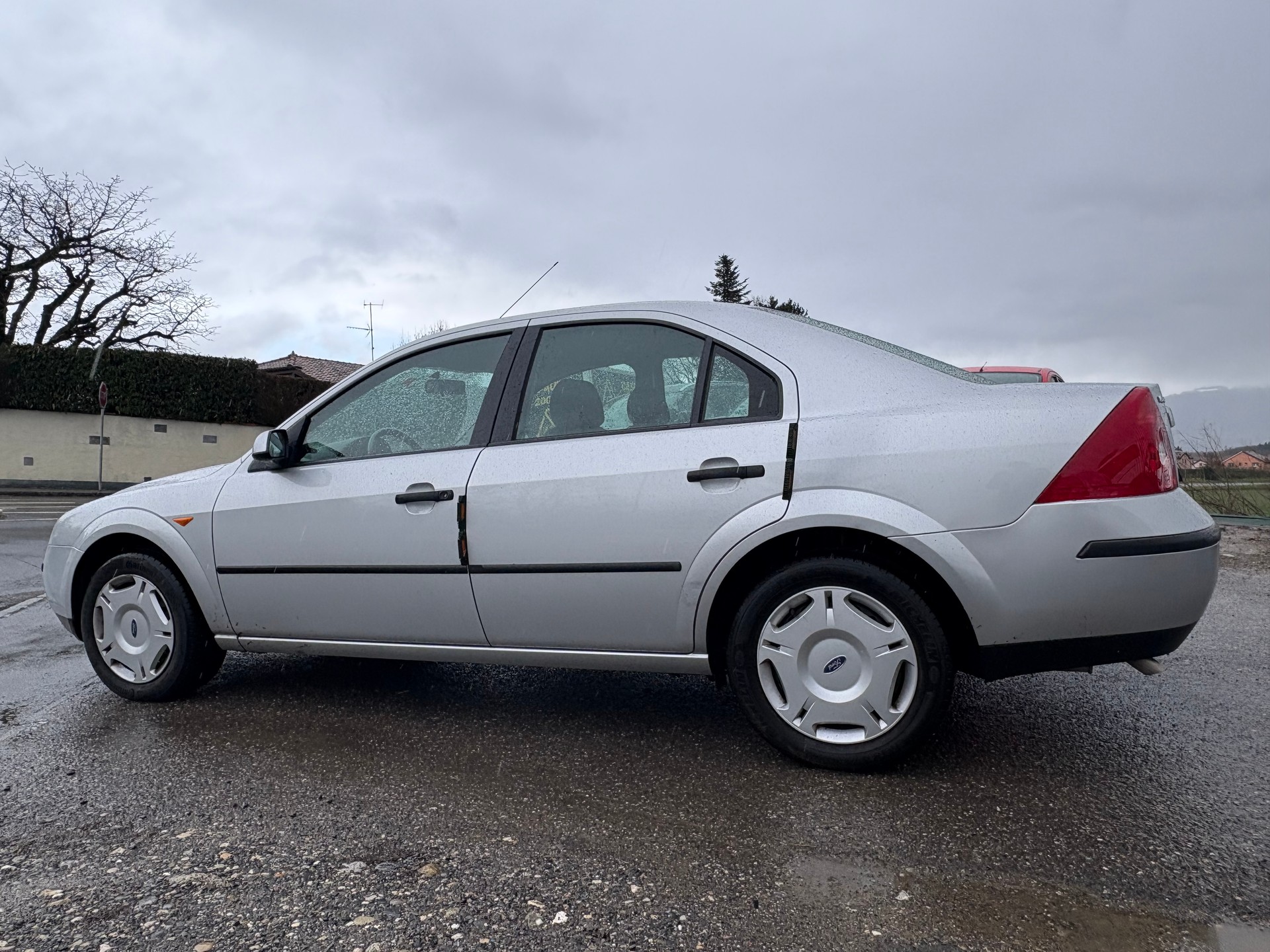 FORD Mondeo 2.0i-image-5
