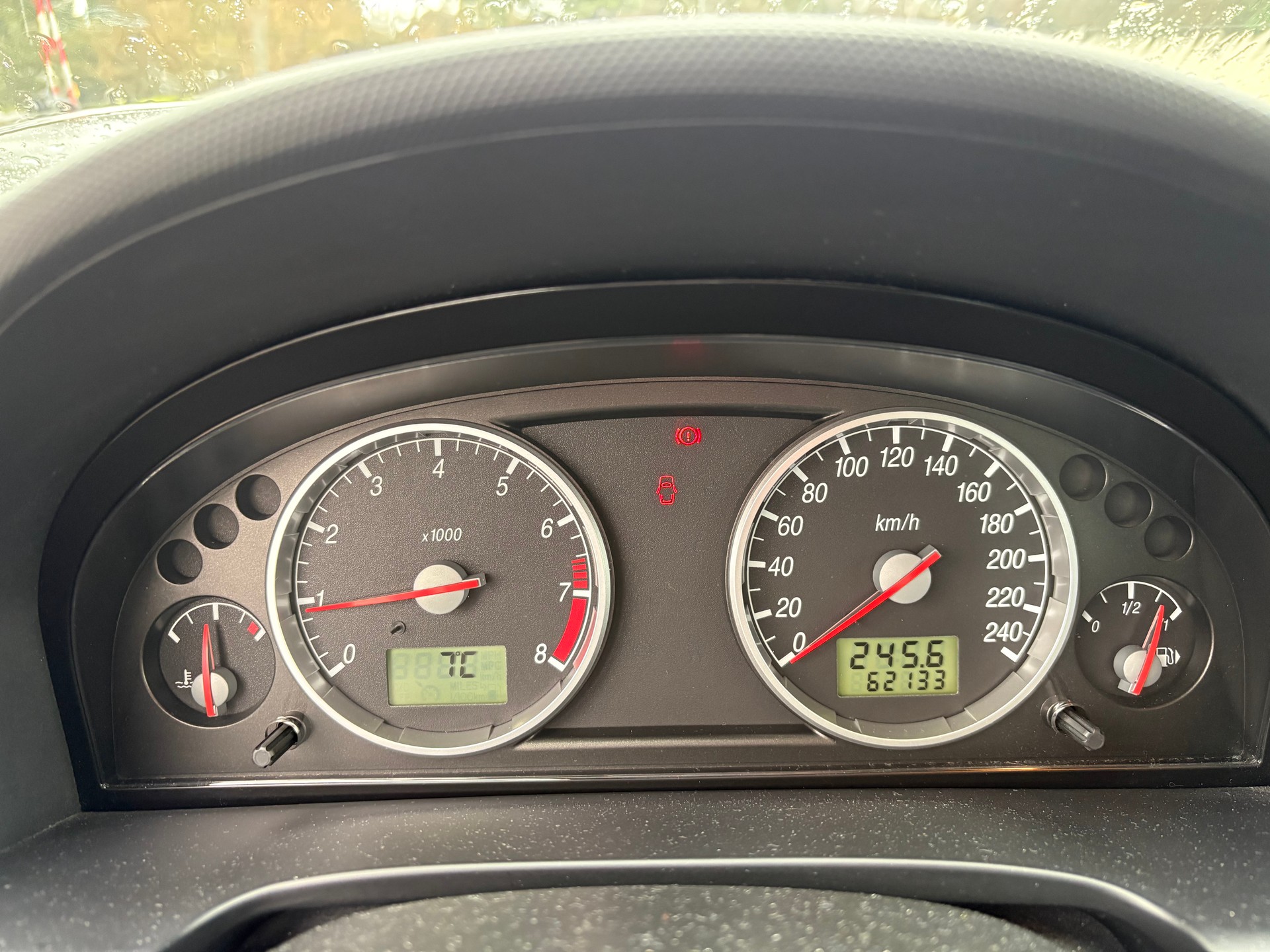 FORD Mondeo 2.0i-image-7