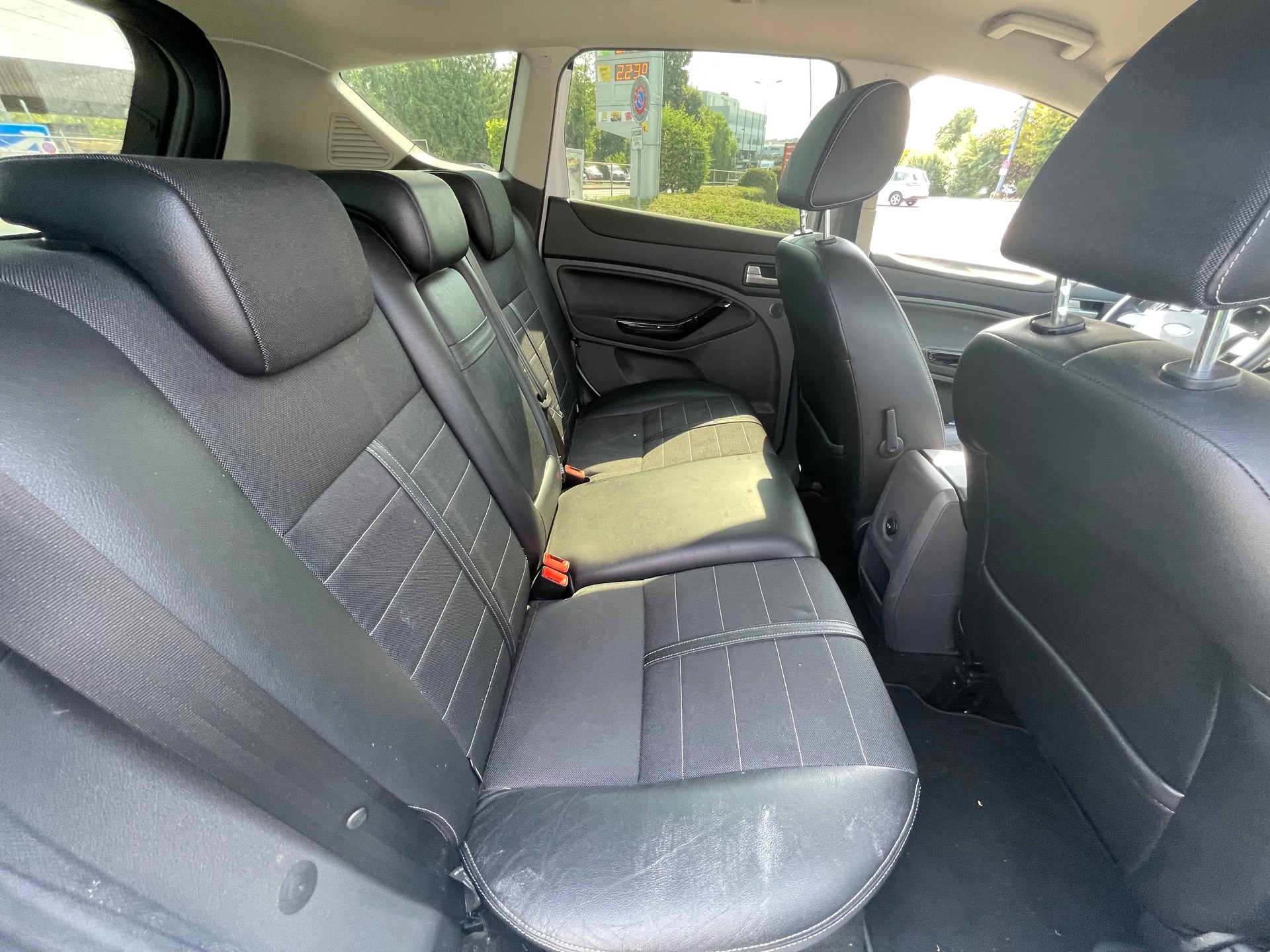 FORD Kuga 2.0 TDCi Carving 4WD PowerShift-image-7