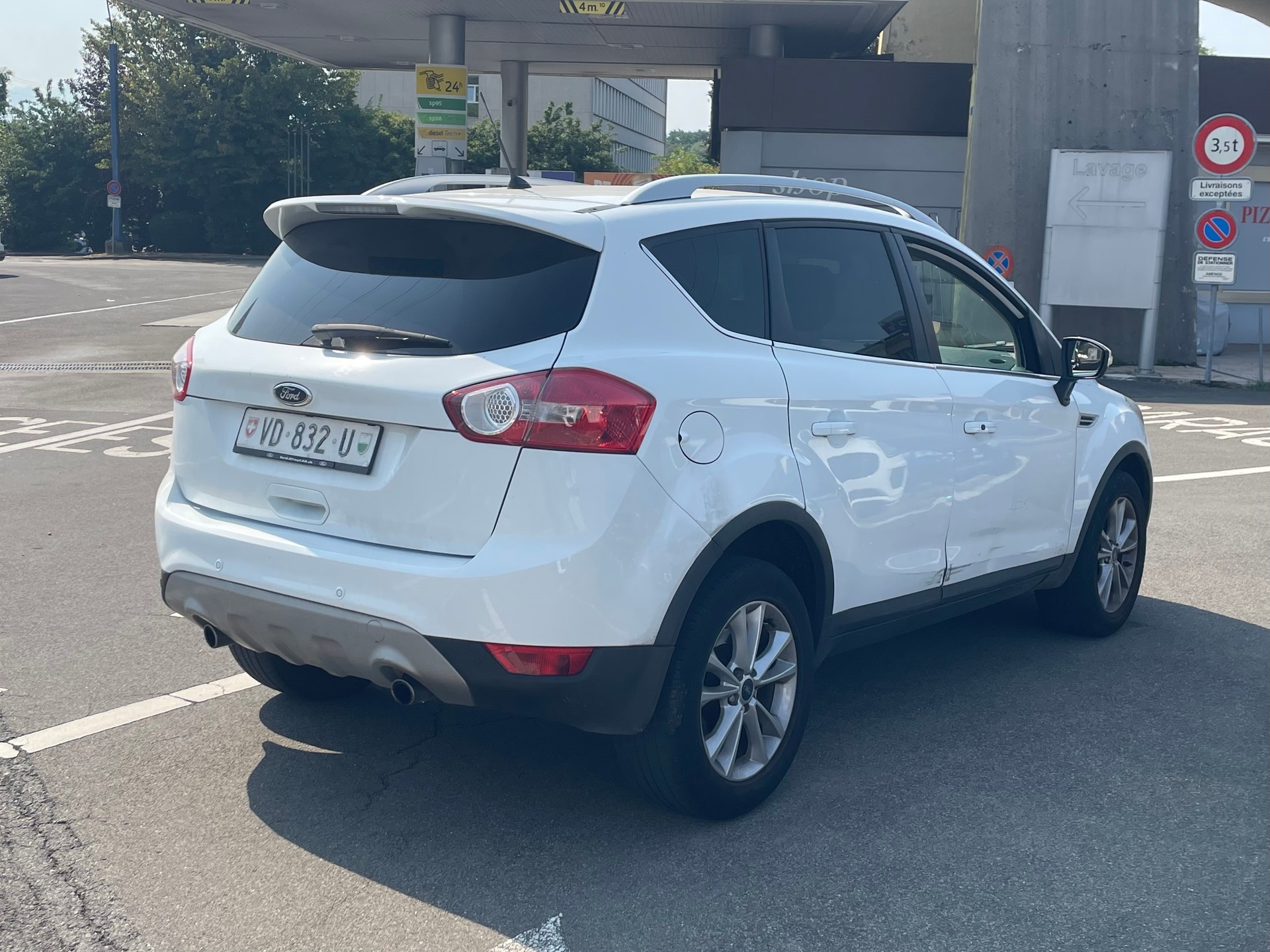 FORD Kuga 2.0 TDCi Carving 4WD PowerShift-image-4