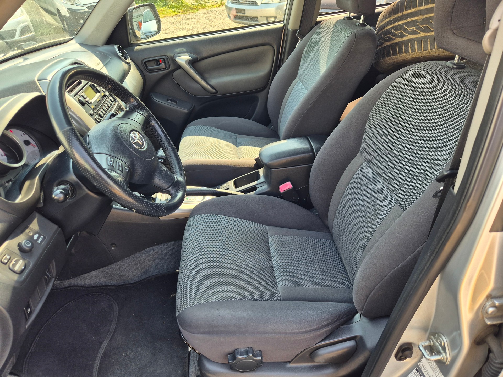 TOYOTA RAV-4 2.0 16V Linea Terra-image-8
