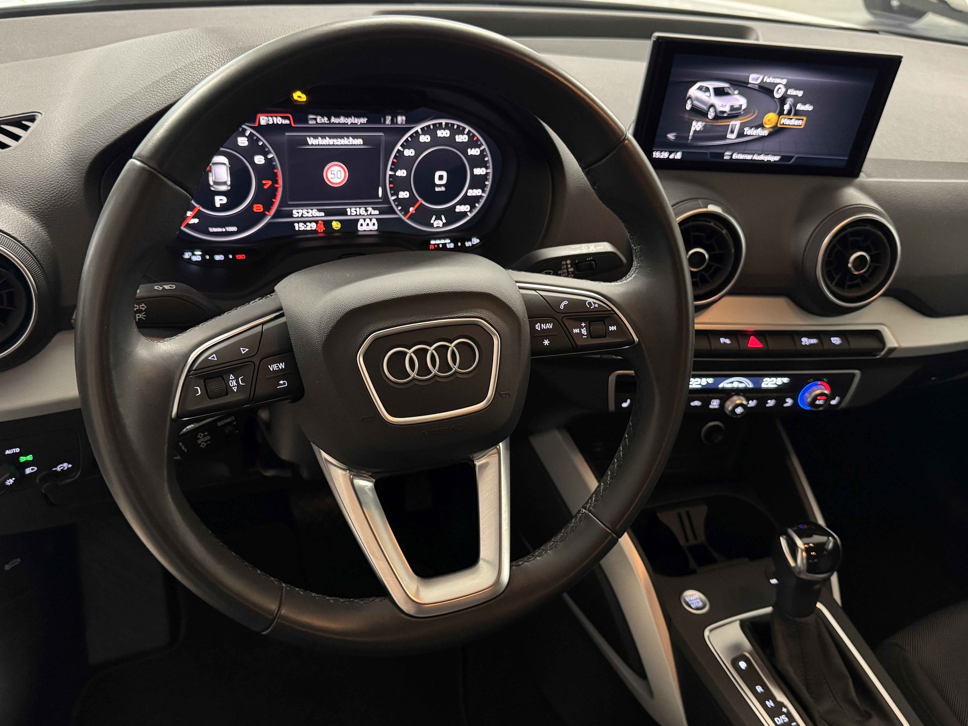AUDI Q2 35 TFSI advanced S-tronic-image-7