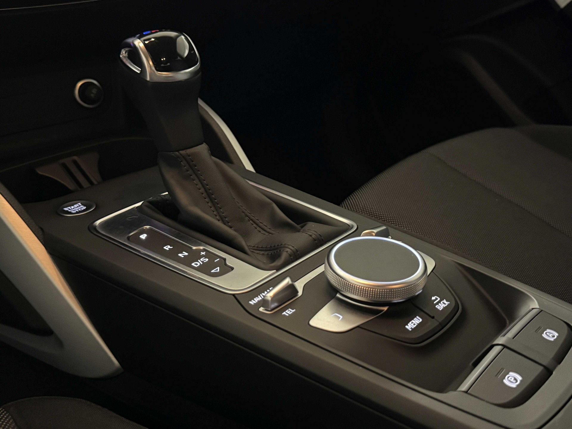AUDI Q2 35 TFSI advanced S-tronic-image-8