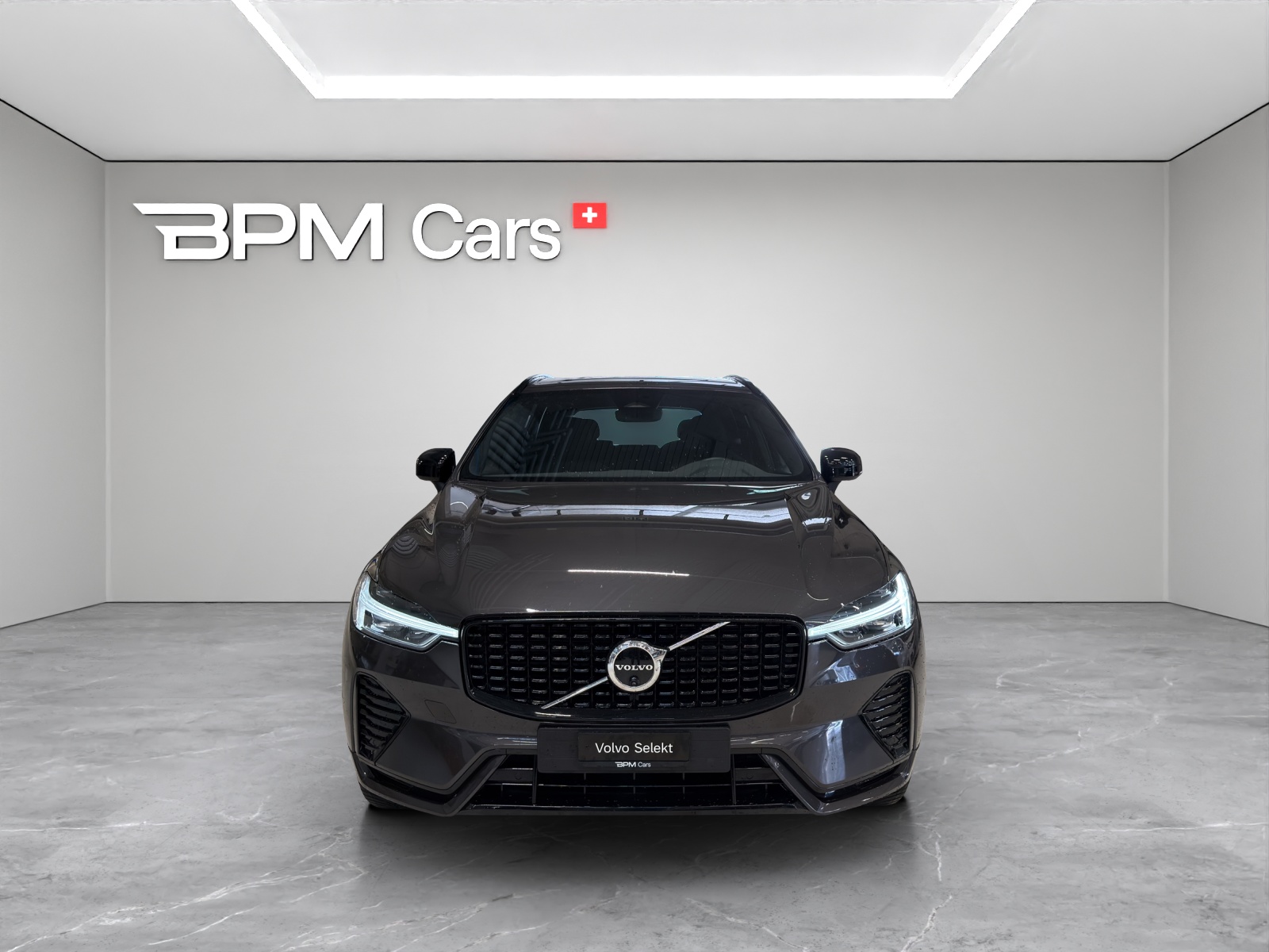 VOLVO XC60 2.0 B5 MH Plus Dark AWD-image-1
