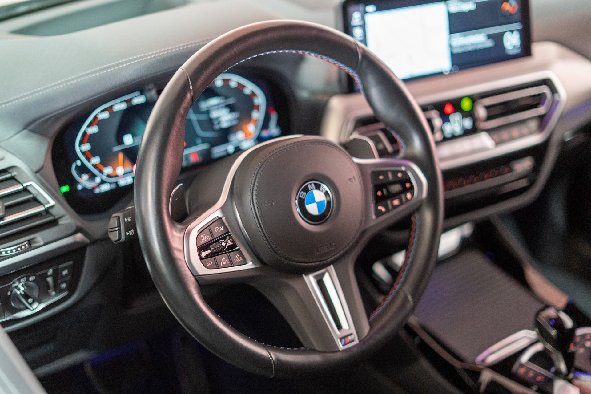 BMW X3 M40i / HeadUp / el.Sitze / 360°Kamera-image-11
