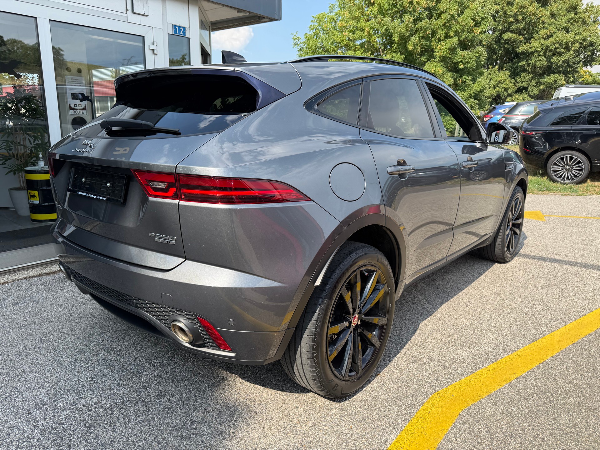 JAGUAR E-Pace 2.0 P250 R-Dynamic S AWD Automatik-image-2